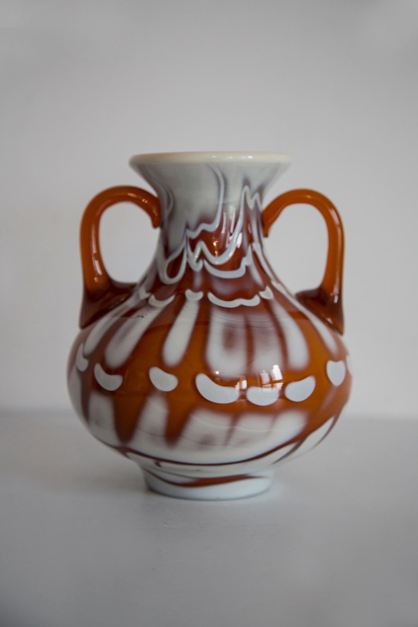 XX secolo Vaso in vetro artistico di metà secolo, Prokuplje-Yugoslavia, anni '70 in vendita