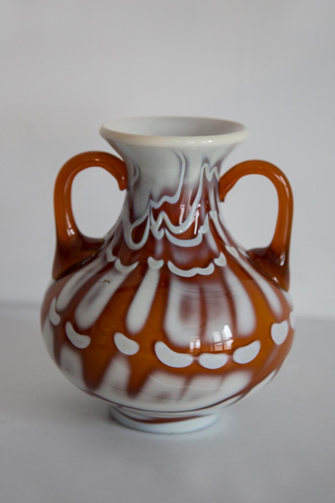 Cristallo Vaso in vetro artistico di metà secolo, Prokuplje-Yugoslavia, anni '70 in vendita