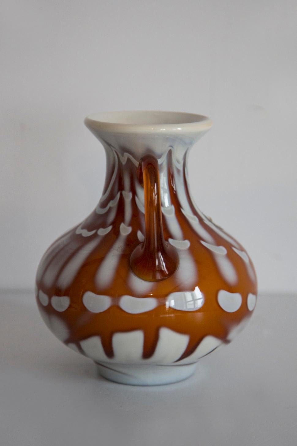 Vaso in vetro artistico di metà secolo, Prokuplje-Yugoslavia, anni '70 in vendita 1
