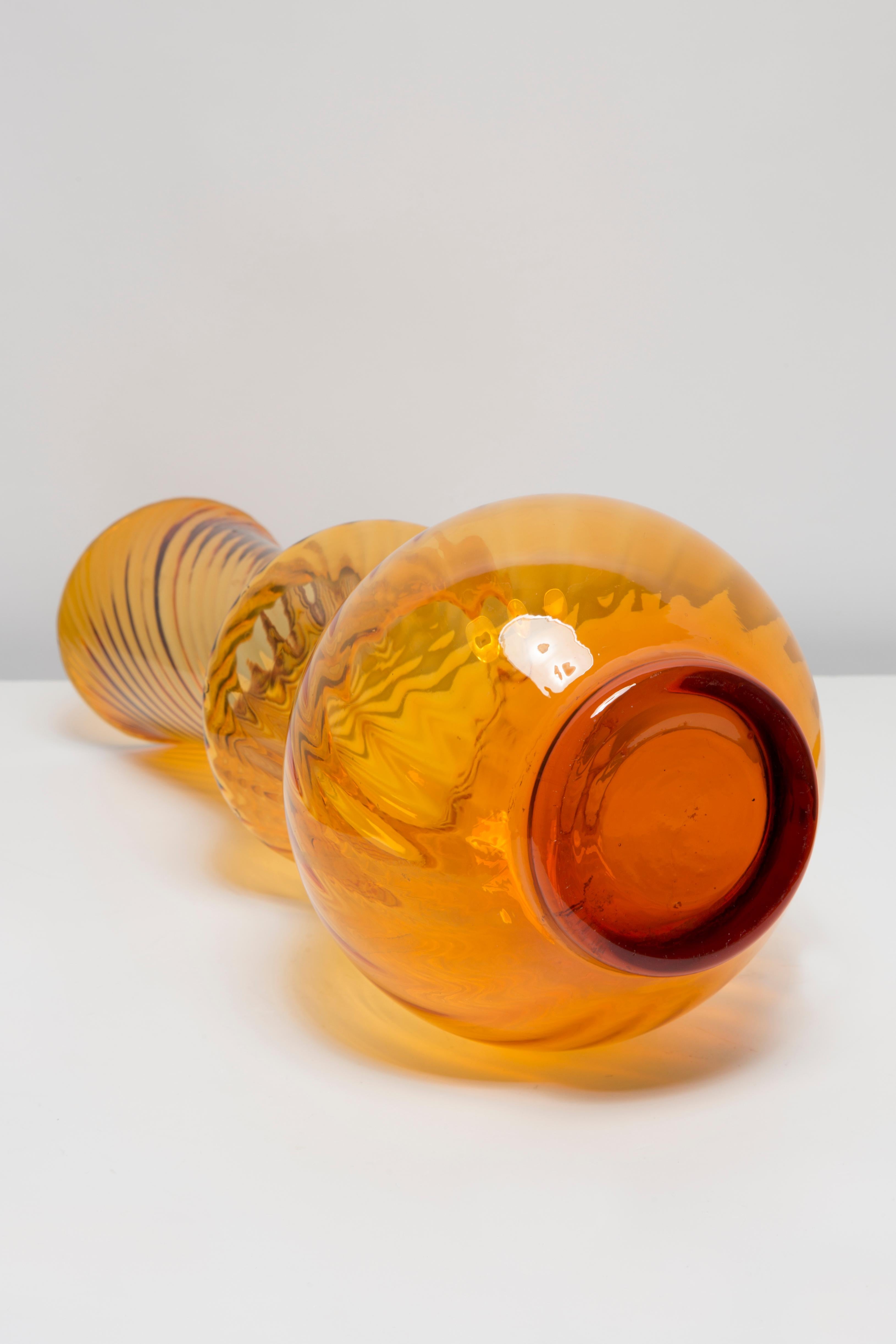 Gelbe Vase aus artistischem Glas aus der Mitte des Jahrhunderts, Tarnowiec, Sulczan, Europa, 1970er Jahre im Angebot 2