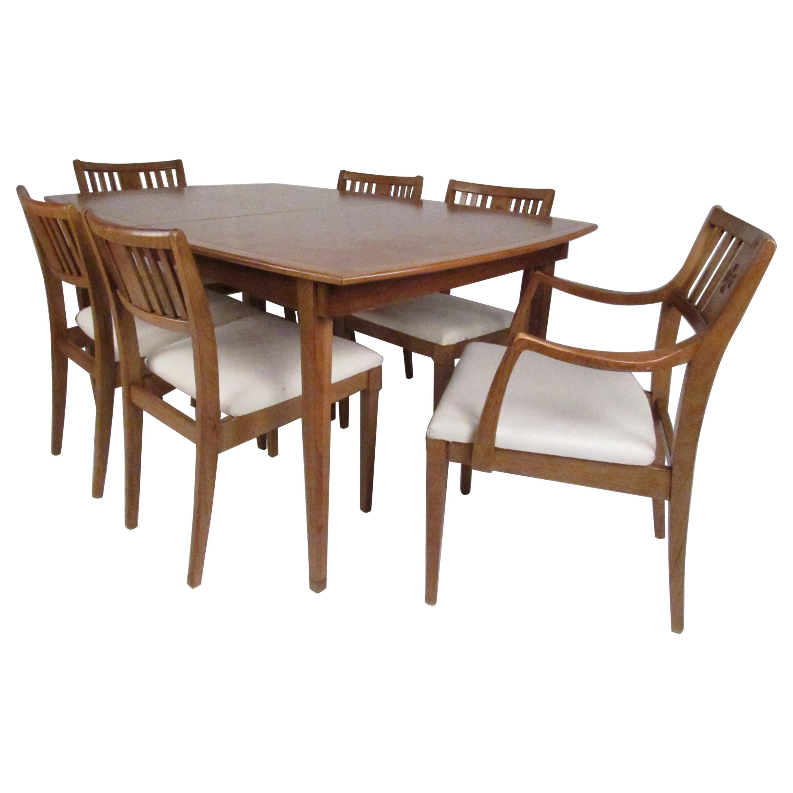Table et chaises de salle à manger "Artistry" du milieu du siècle par Drexel en vente
