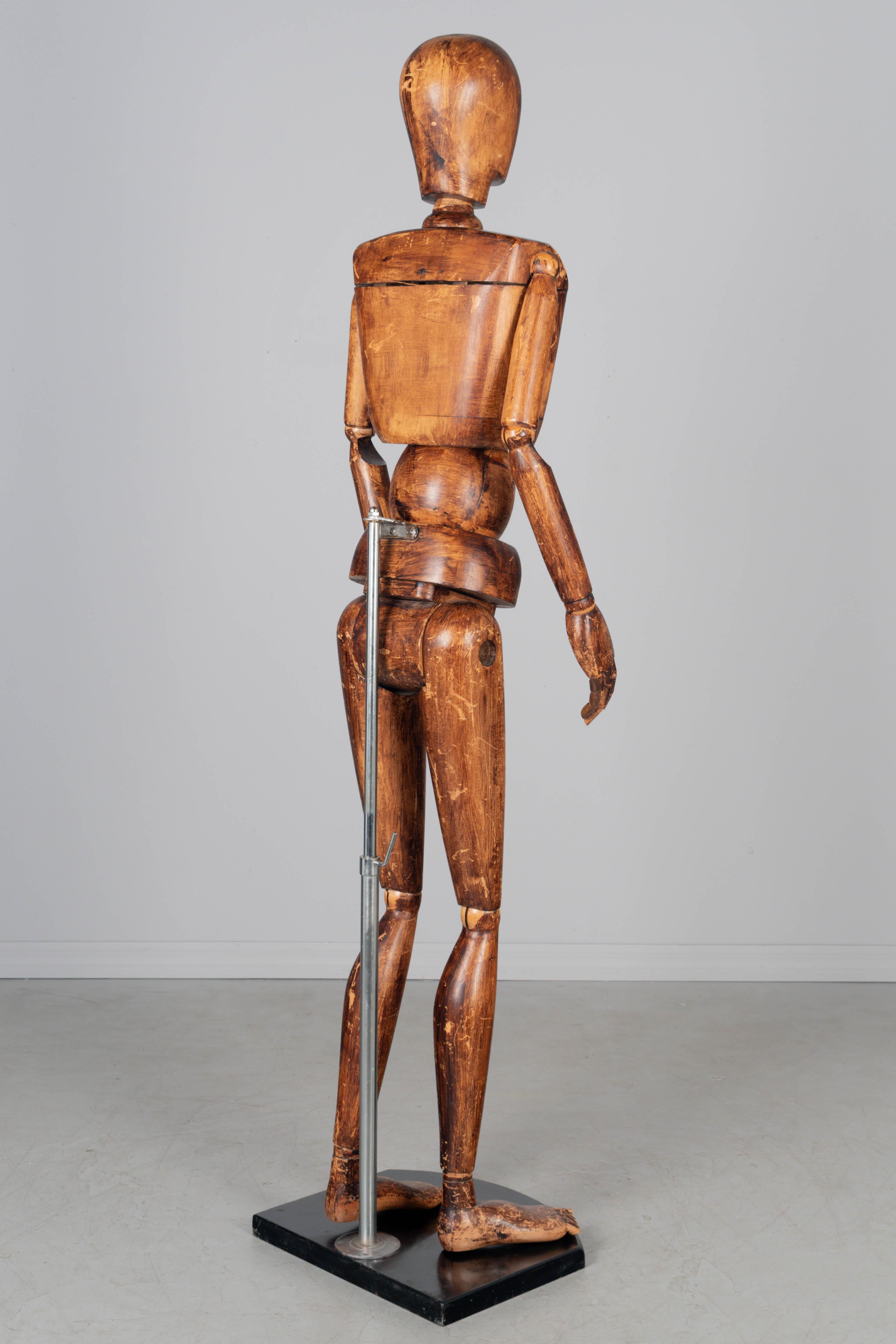 Maniquí articulado de artista de mediados de siglo en venta 4