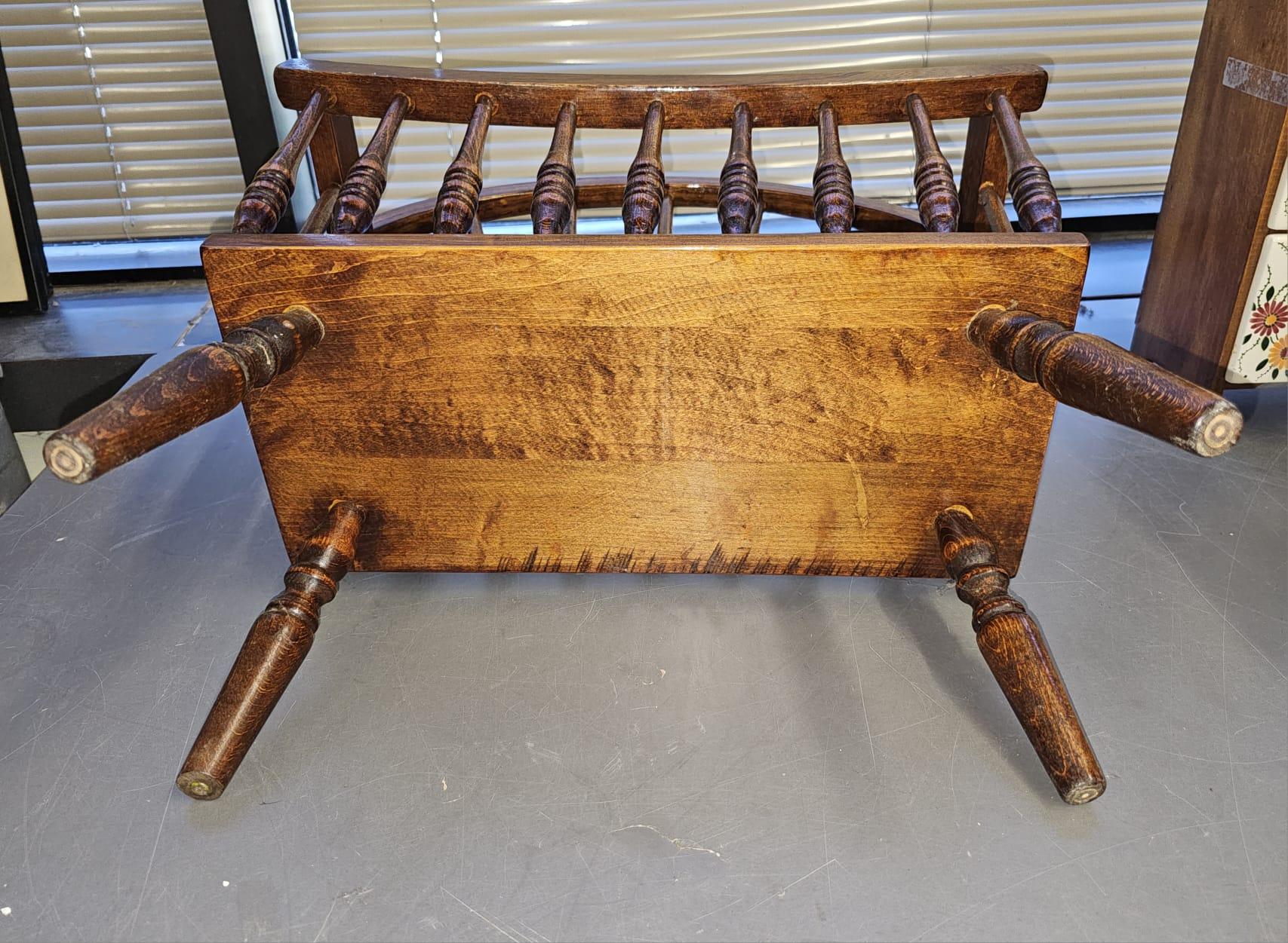 Mid Century Arts and Crafts Oak Canterbury Magazine Racks In Good Condition For Sale In Germantown, MD