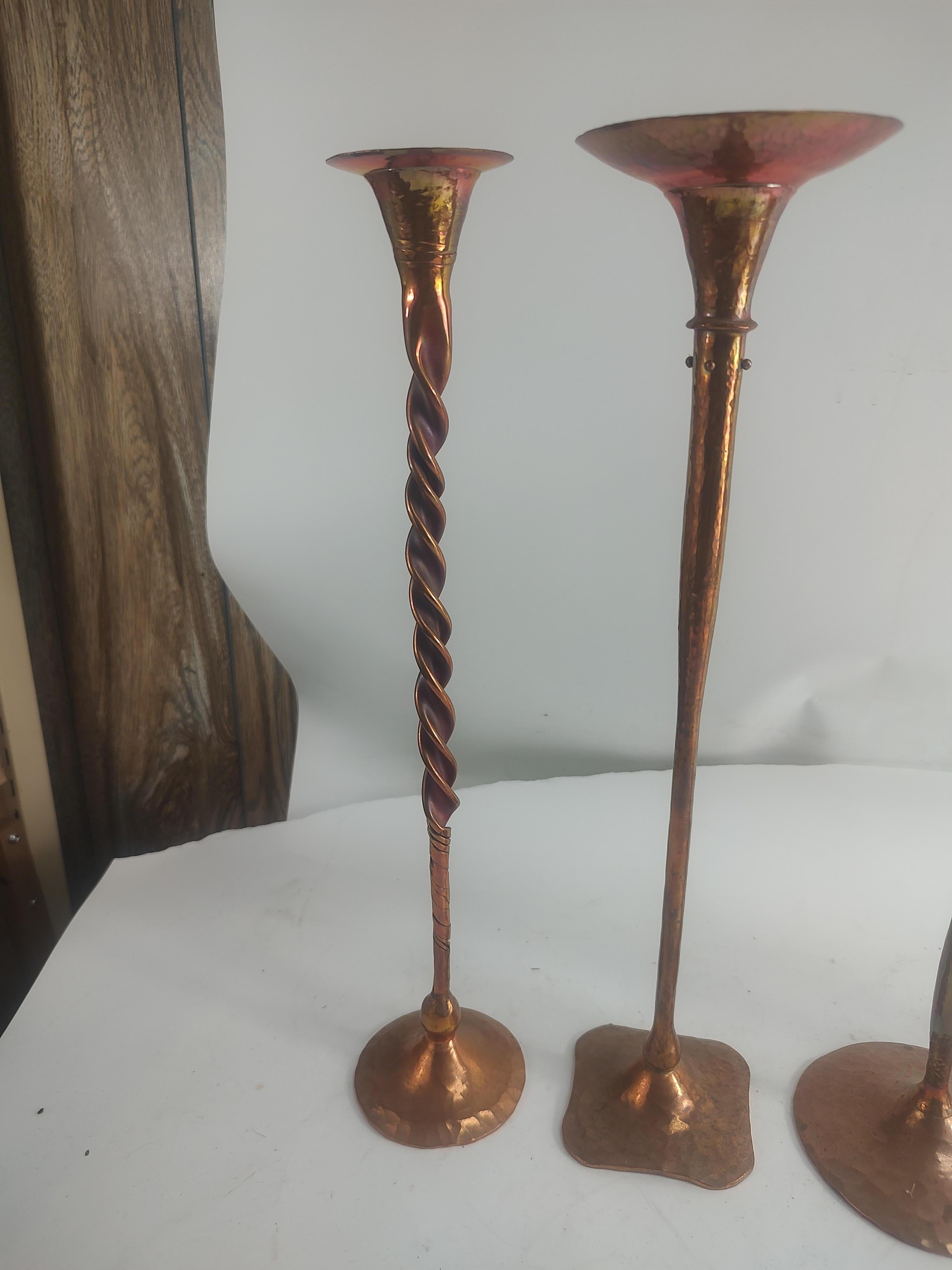 Mid Century Arts & Crafts Copper Candlesticks by Hessel Studios Hand Hammered For Sale 8