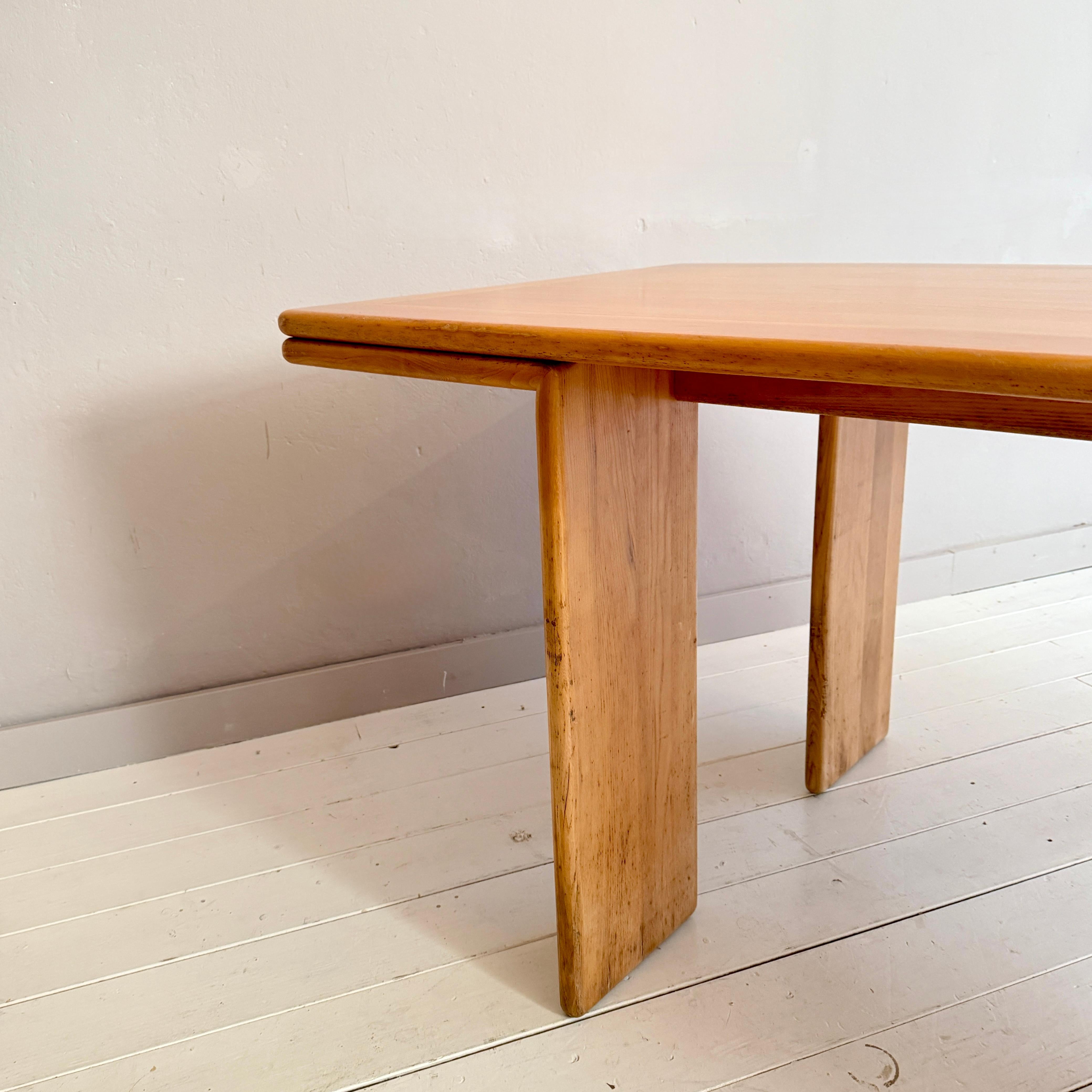 Frêne Mid Century Ash Dining Table Attributed to Mario Marenco, 1980s en vente