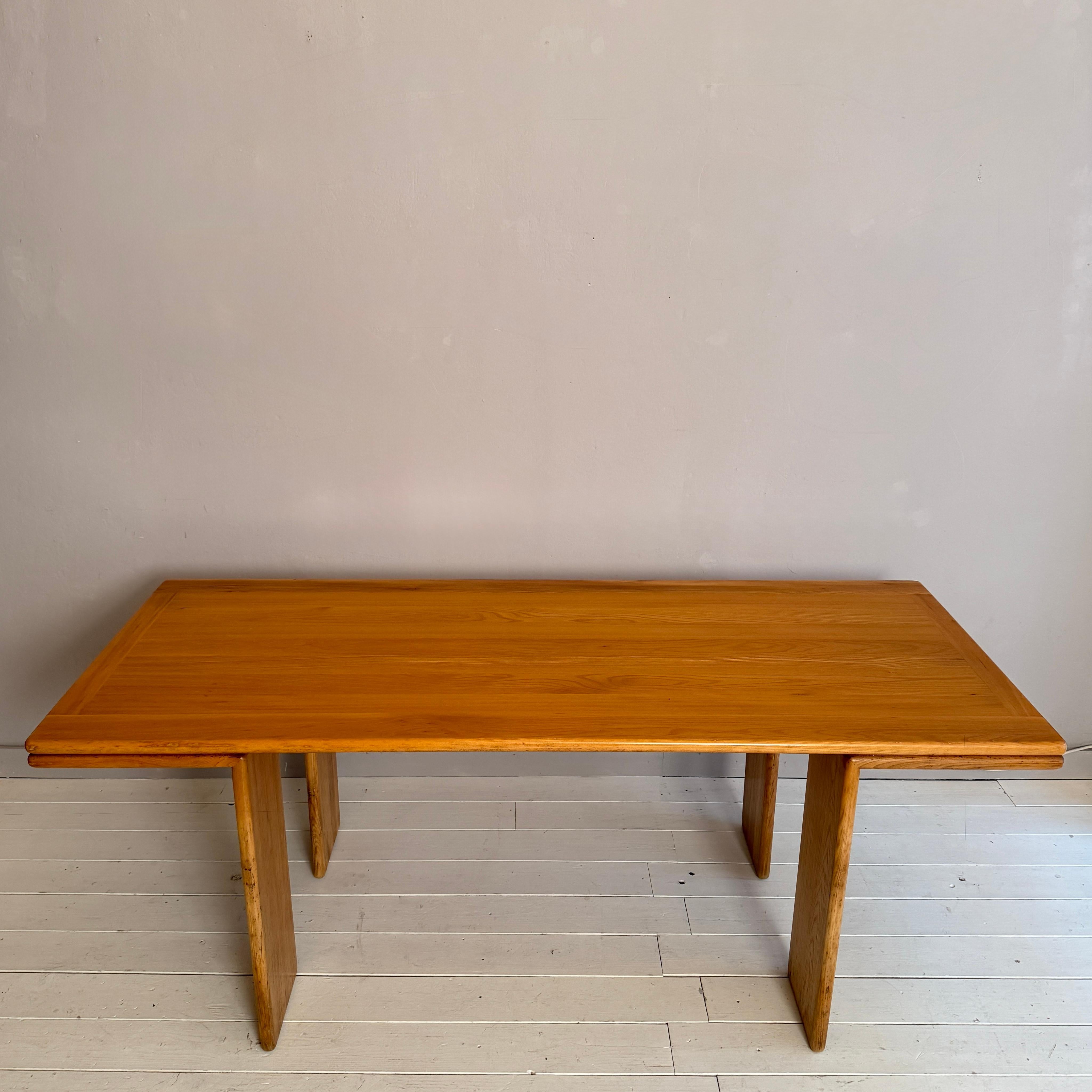 Mid Century Ash Dining Table Attributed to Mario Marenco, 1980s en vente 1