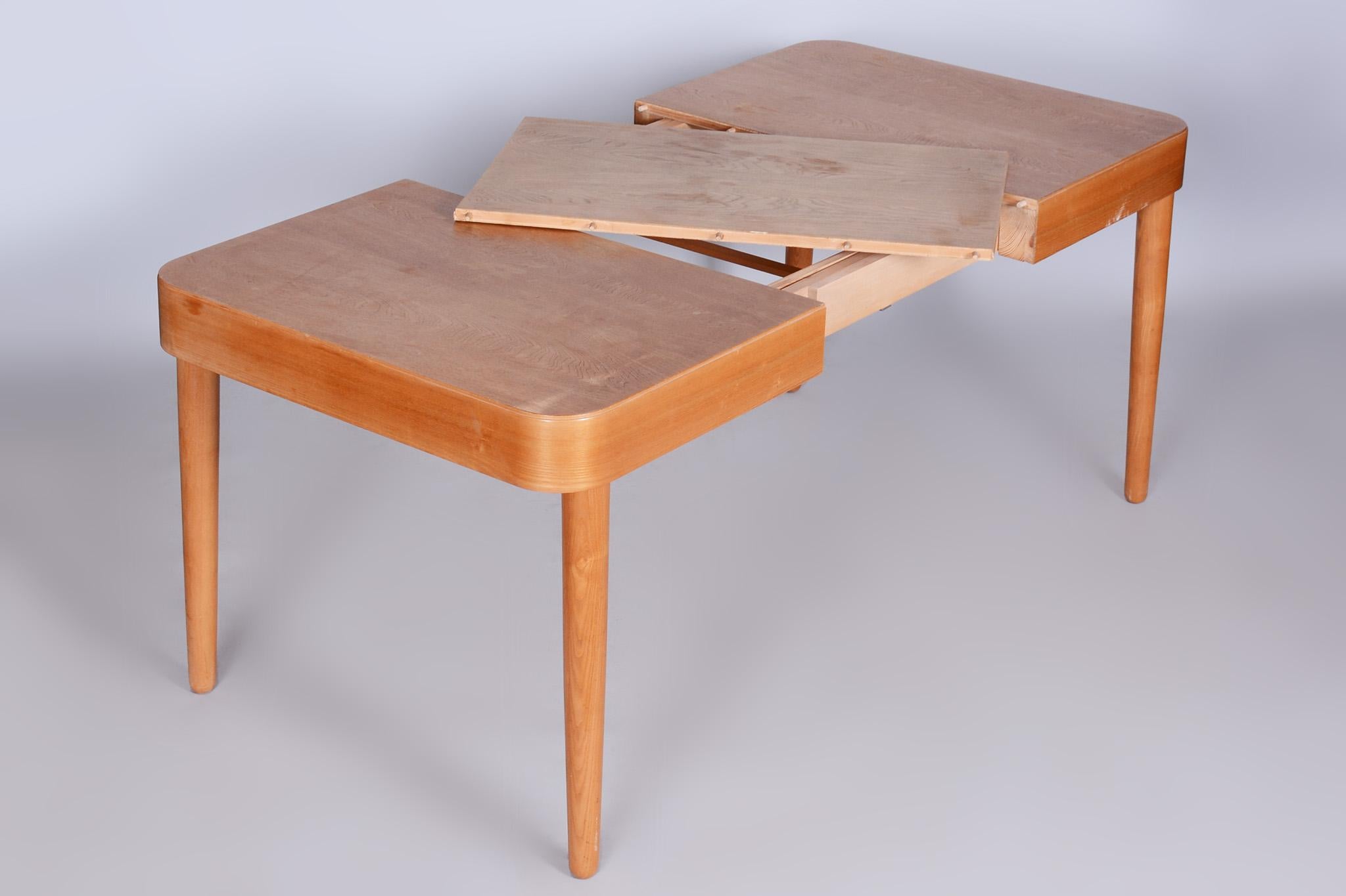 Midcentury Ash Dining Table, Made by Uluv, Revived Polish, Czechia, 1950s For Sale 4