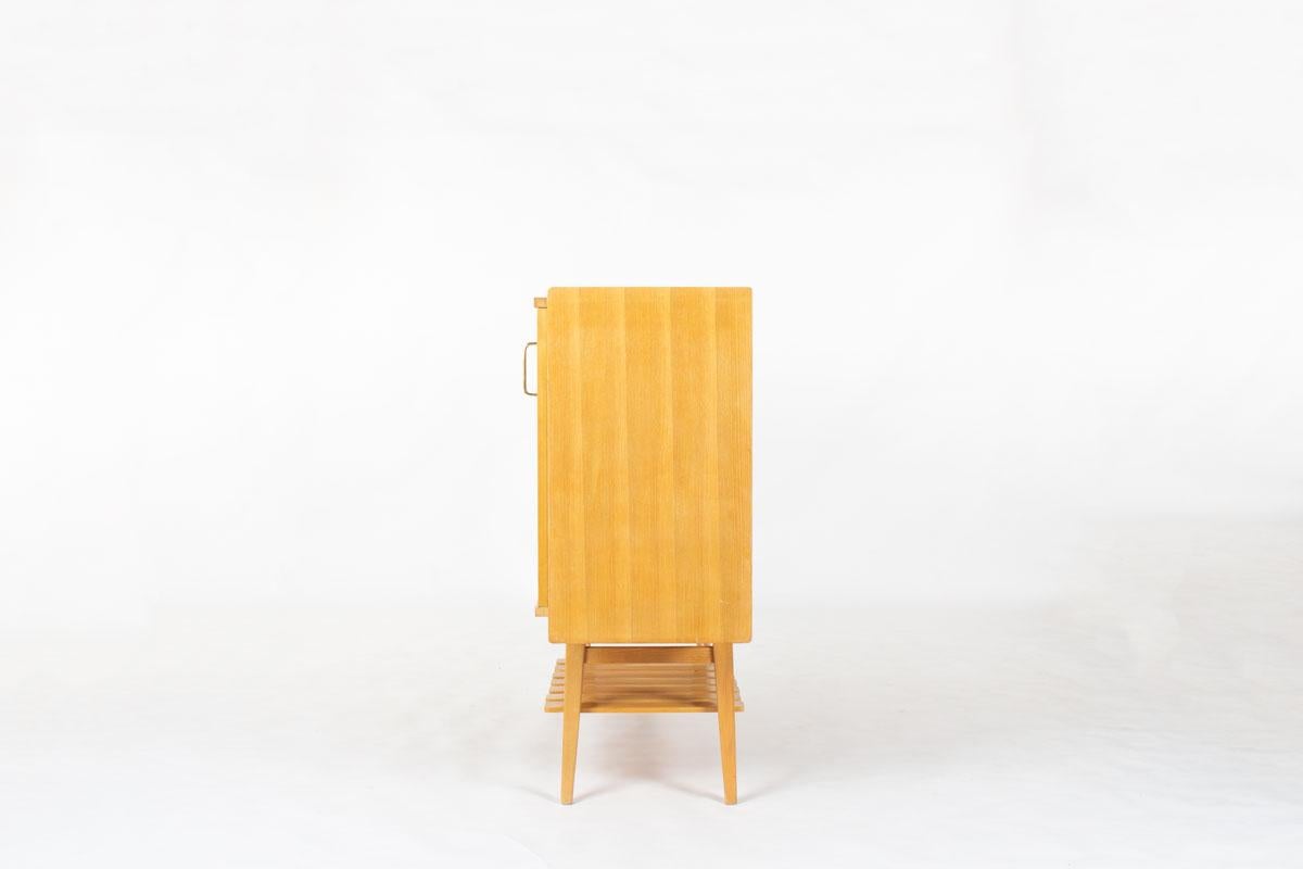 Eschenholzanrichte aus der Jahrhundertmitte von René-Jean Caillette für Charron, Frankreich, 1950er Jahre (20. Jahrhundert) im Angebot