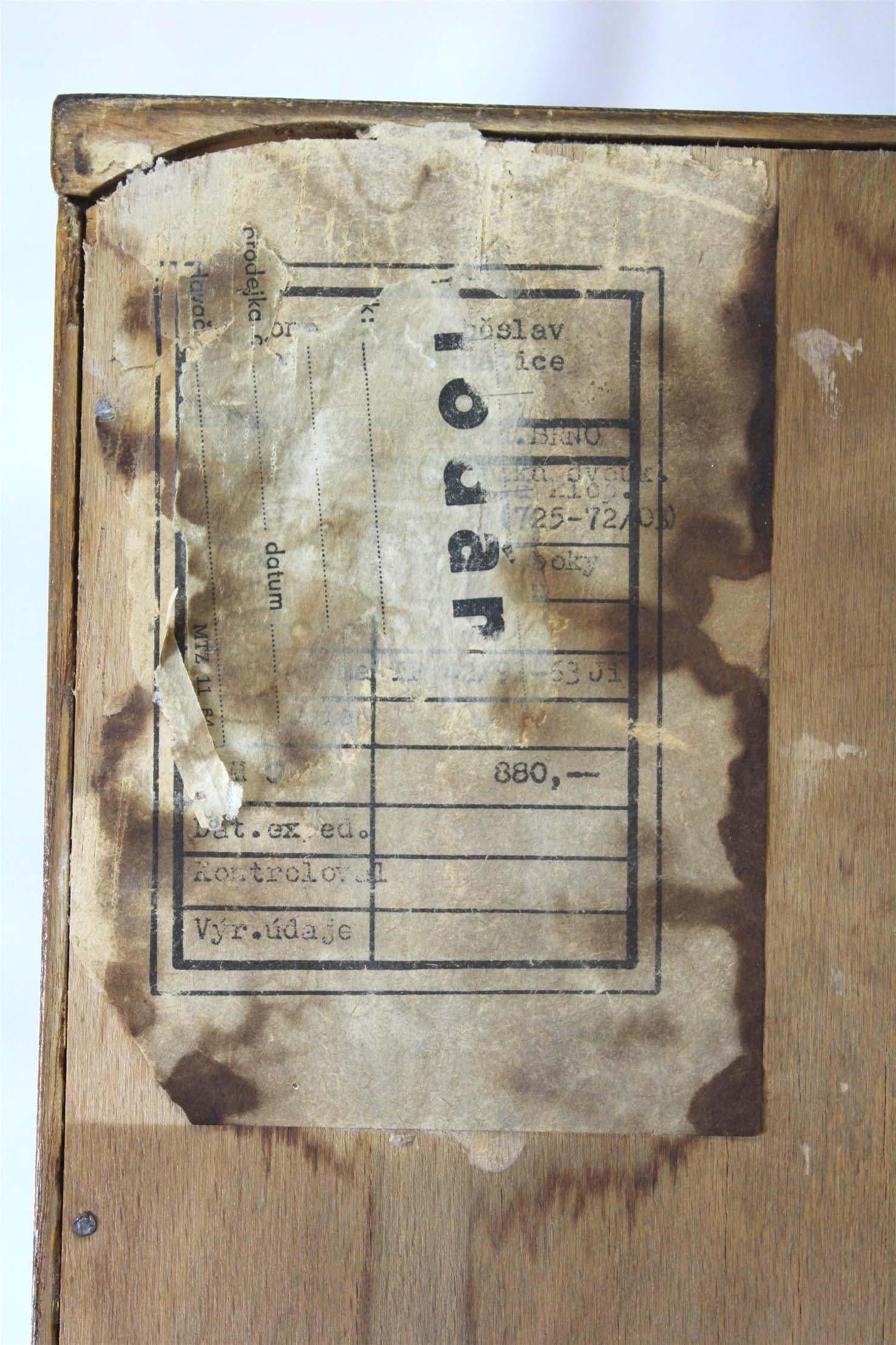Armoire en frêne et noyer du milieu du siècle de Jitona, années 1960 en vente 11