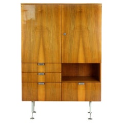 Mid Century Kleiderschrank aus Esche und Nussbaum von Jitona, 1960er Jahre