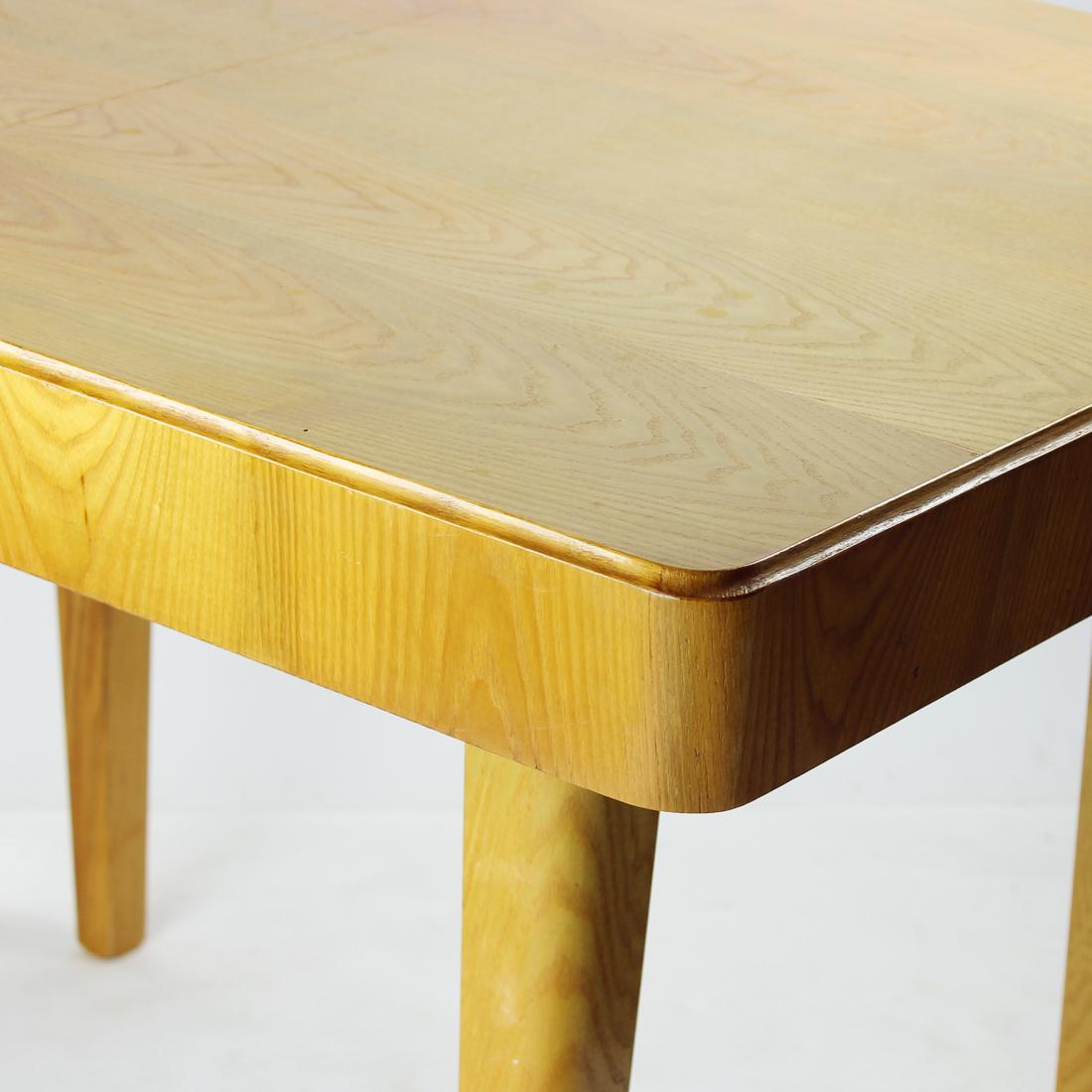 Mid Century Ash Wood Extendable Dining Table, Mier Czechoslovakia 1960s For Sale 5