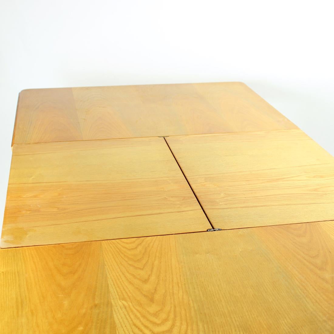 Mid Century Ash Wood Extendable Dining Table, Mier Czechoslovakia 1960s For Sale 8