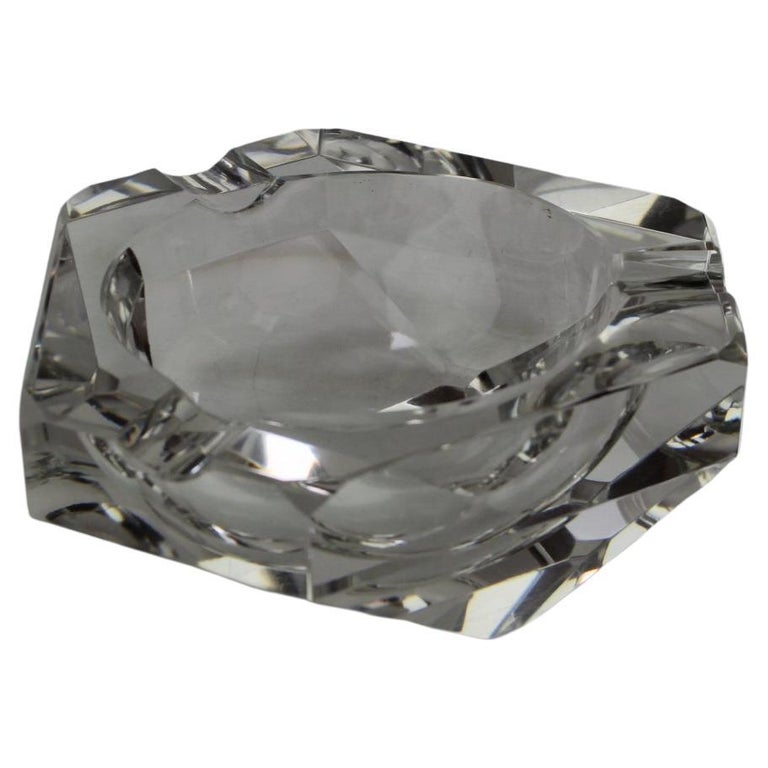 Aschenbecher aus der Jahrhundertmitte - Diamant von Bohemia Glass, 1970er  Jahre im Angebot bei 1stDibs