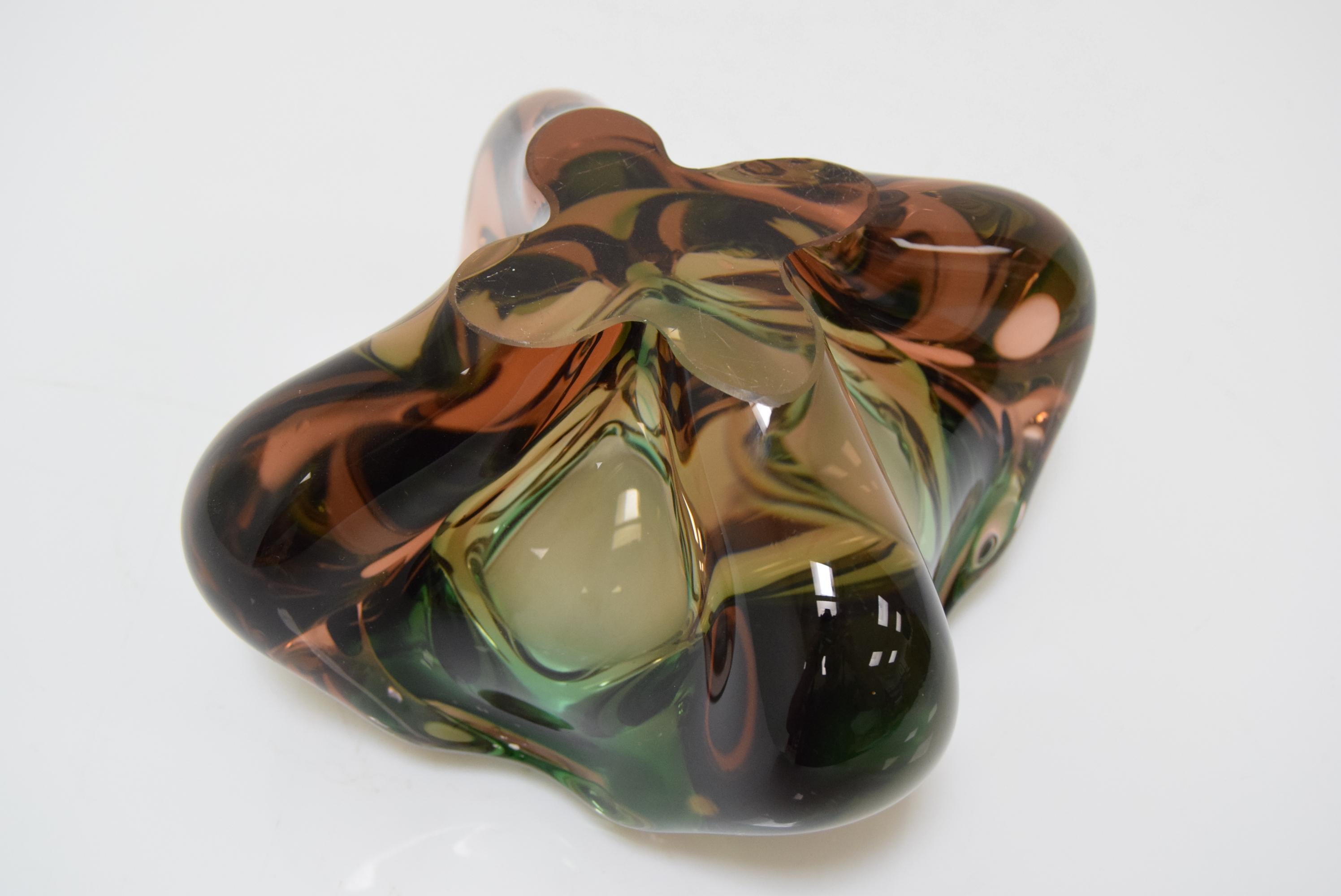 Cendrier du milieu du siècle en verre métallisé, par Glasswork Novy Bor, années 1960. en vente 3