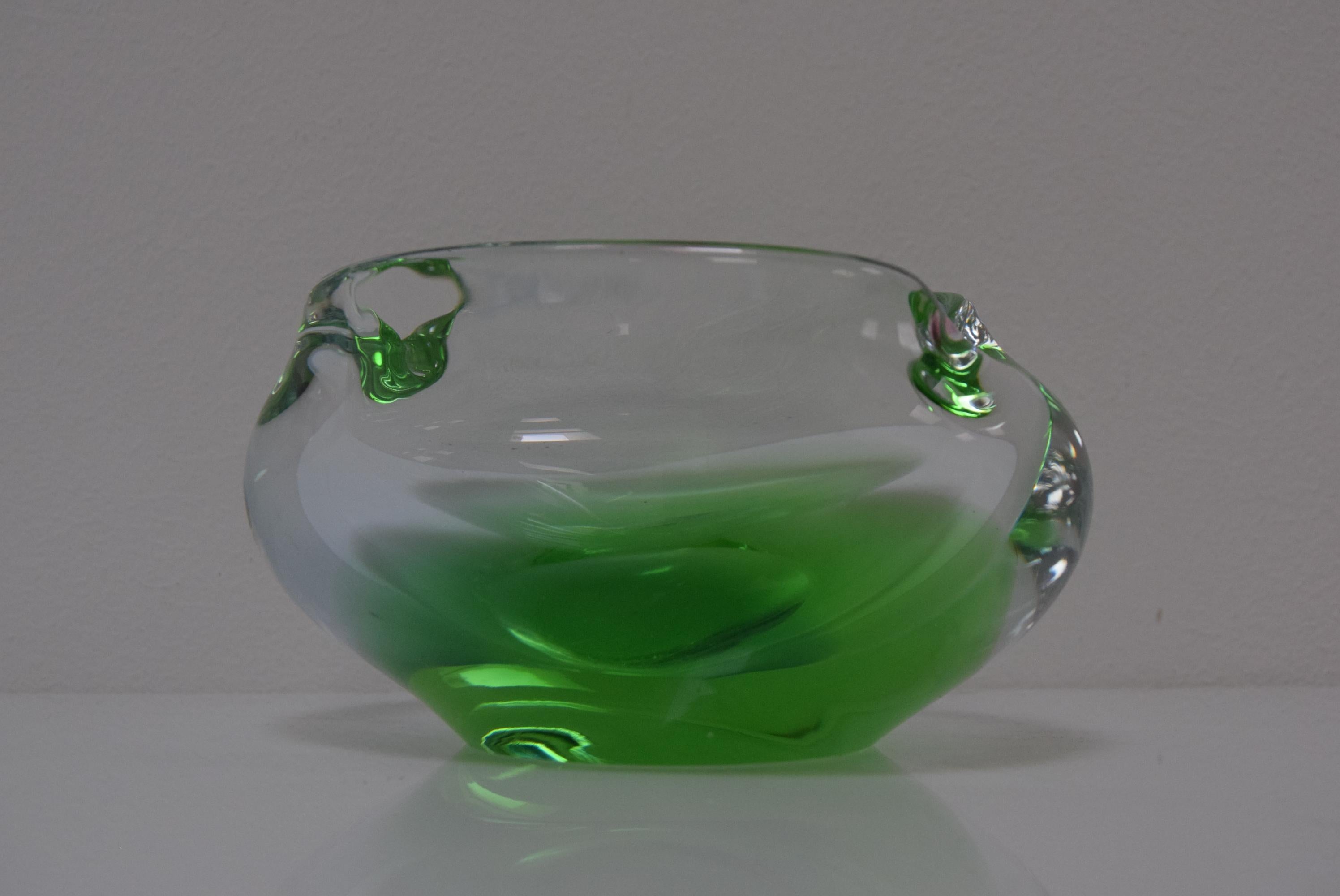 Made in Czechoslovakia
Made of Art Glass
Re-polished
Good Original condition.