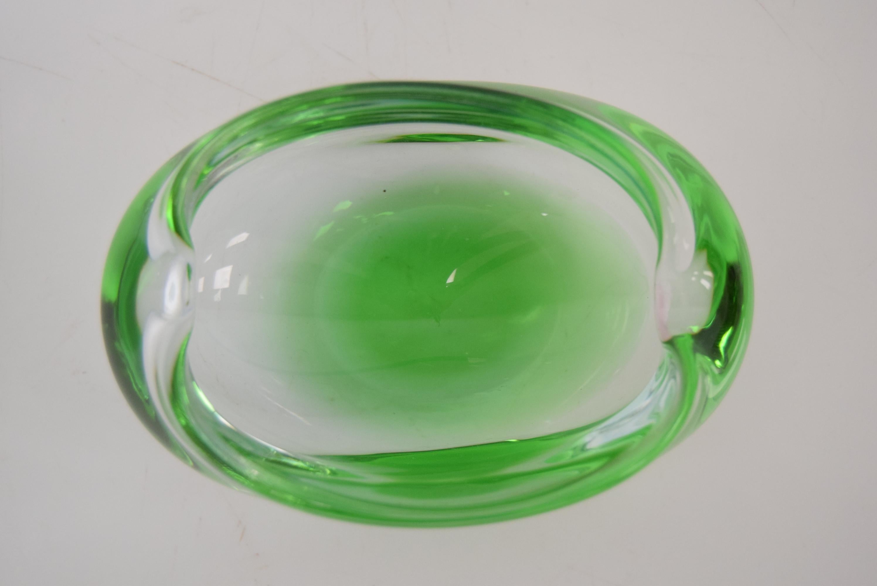 Czech Midcentury Ashtray from Metallurgical Glass, by Glasswork Novy Bor, 1960s For Sale