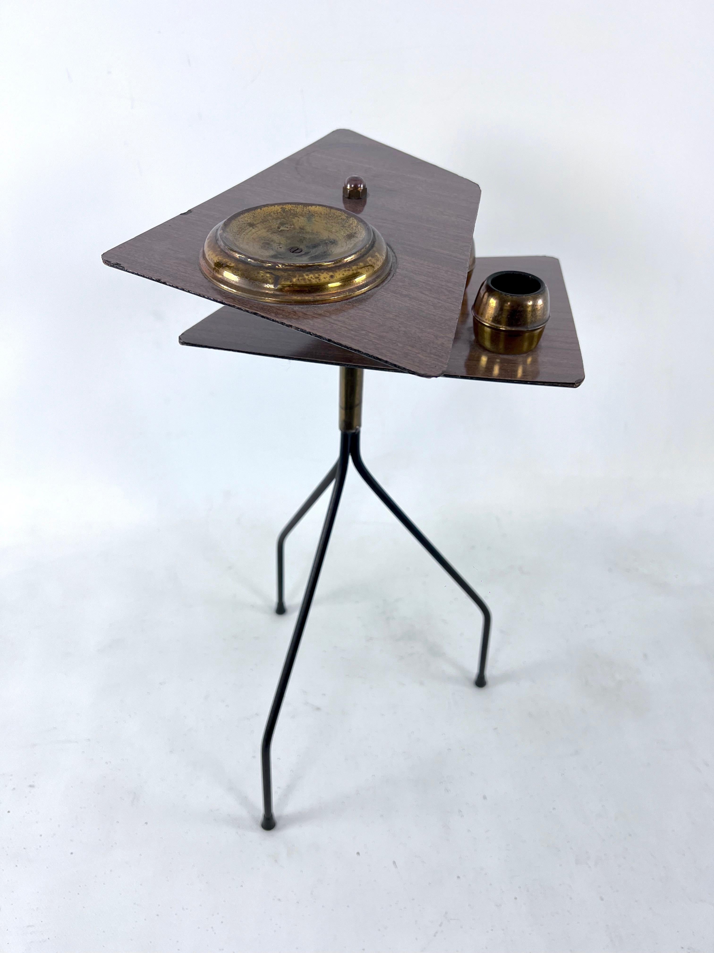 Midcentury Ashtray Tripod in Brass and Formica, Italy, 1950s For Sale 5