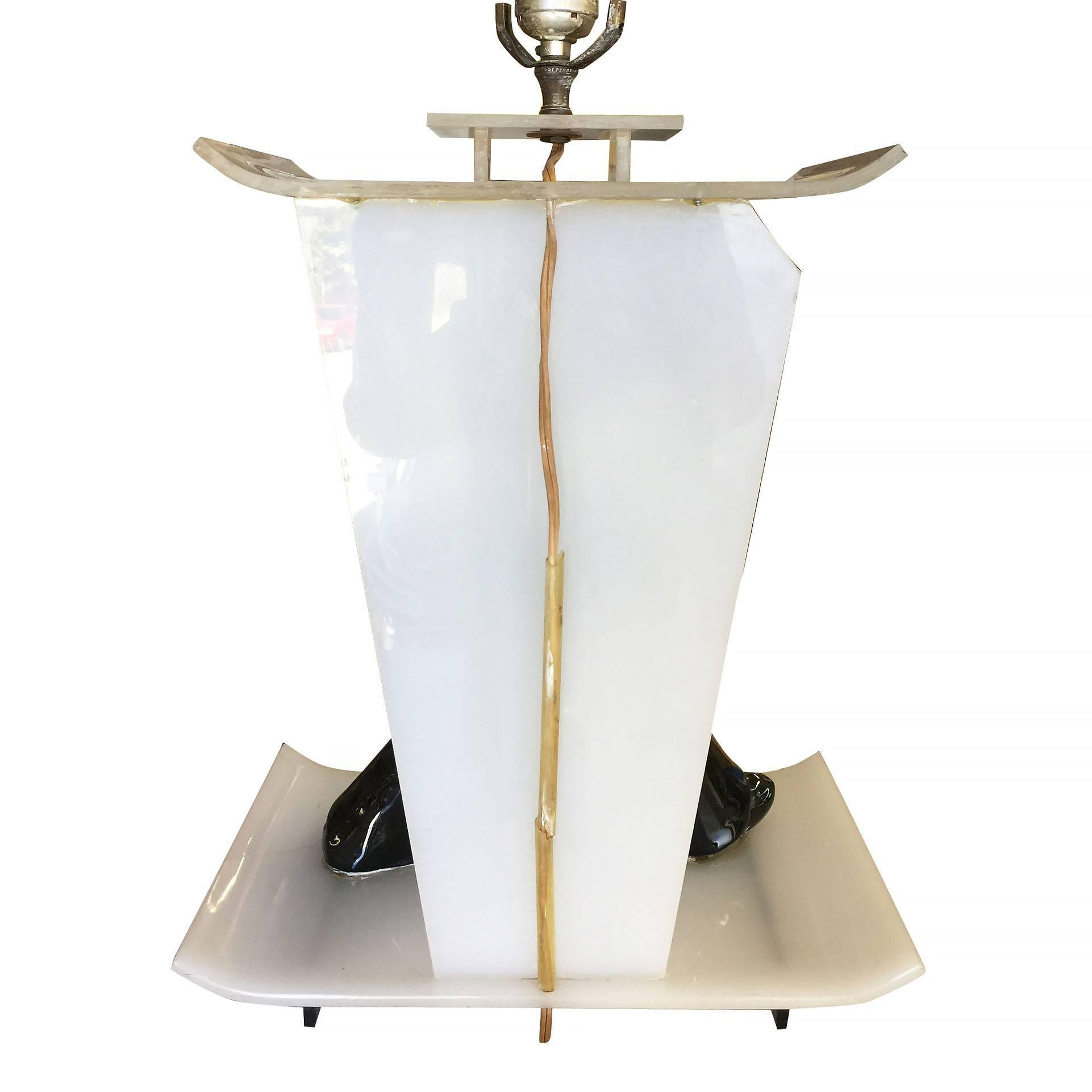 Mid-Century Modern Midcentury Asian Inspired Lucite Sculptural Lamp by Moss For Sale