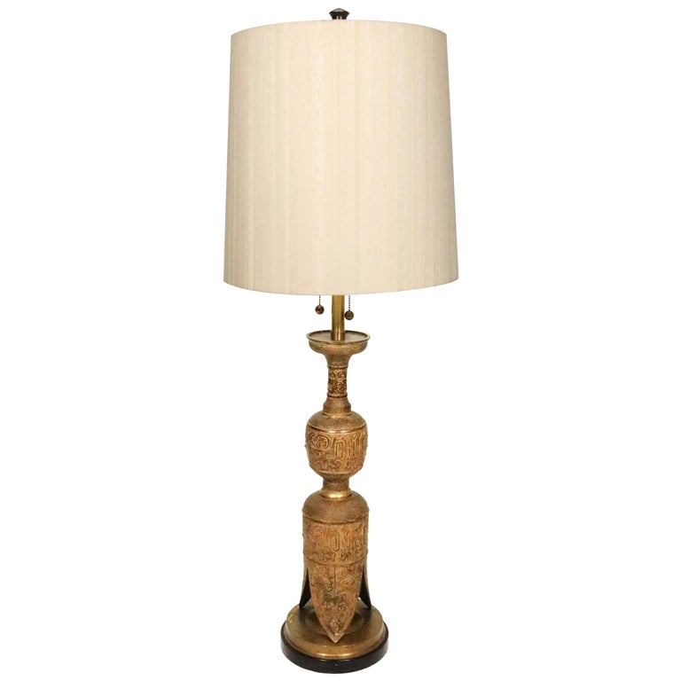 Midcentury Asian Motif Antiqued Brass Table Lamp by Marbro For Sale