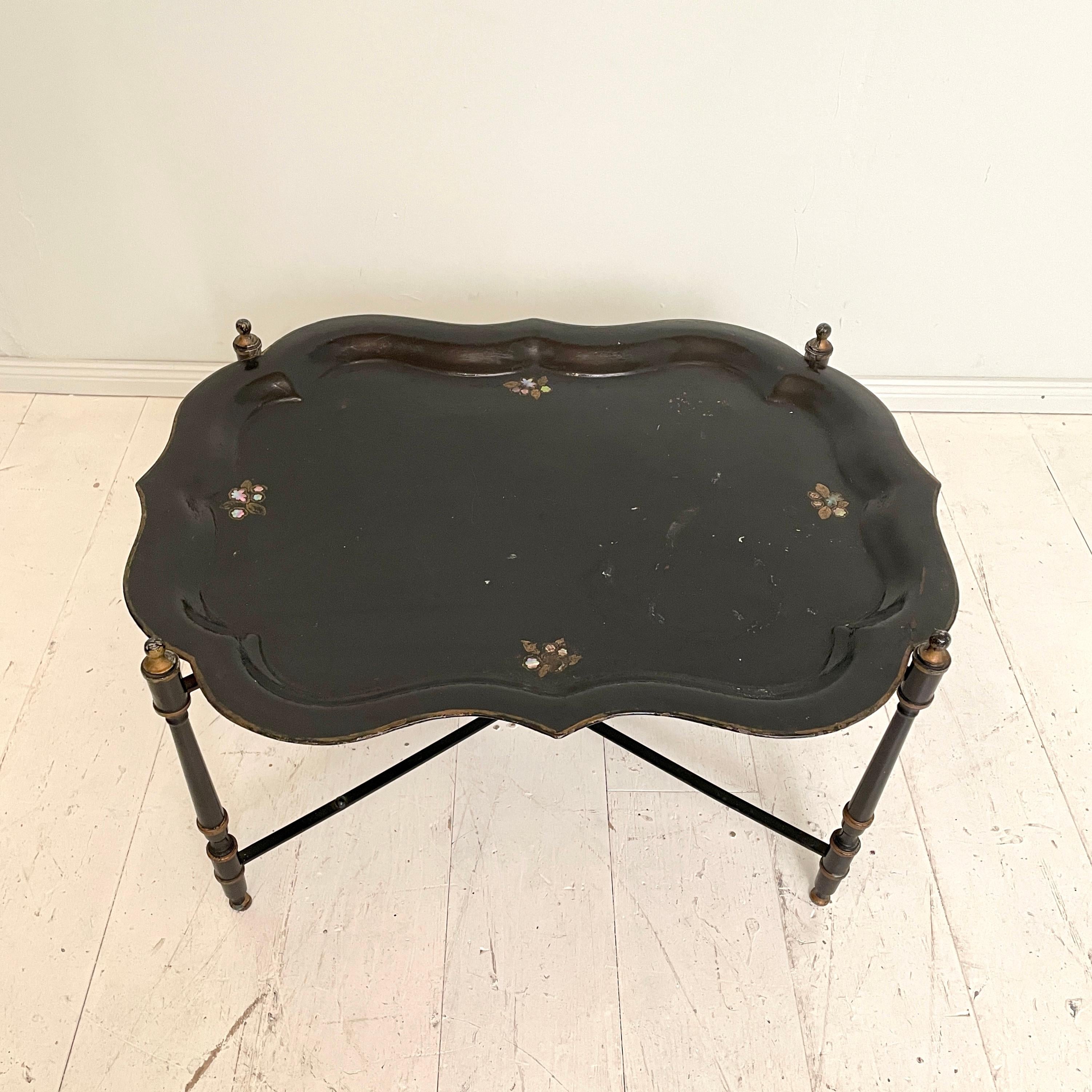 Italian Mid Century Asian Style Black Metal Tray Table or Serving Table, Around 1960