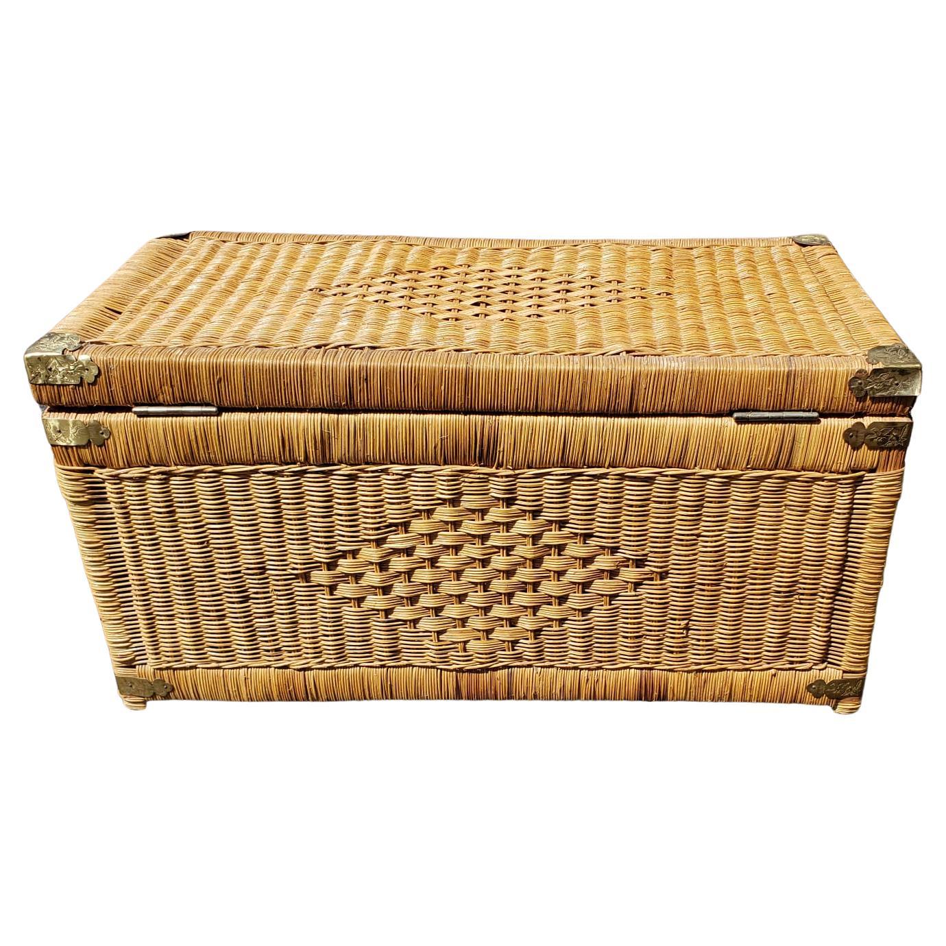 wicker chests with lids