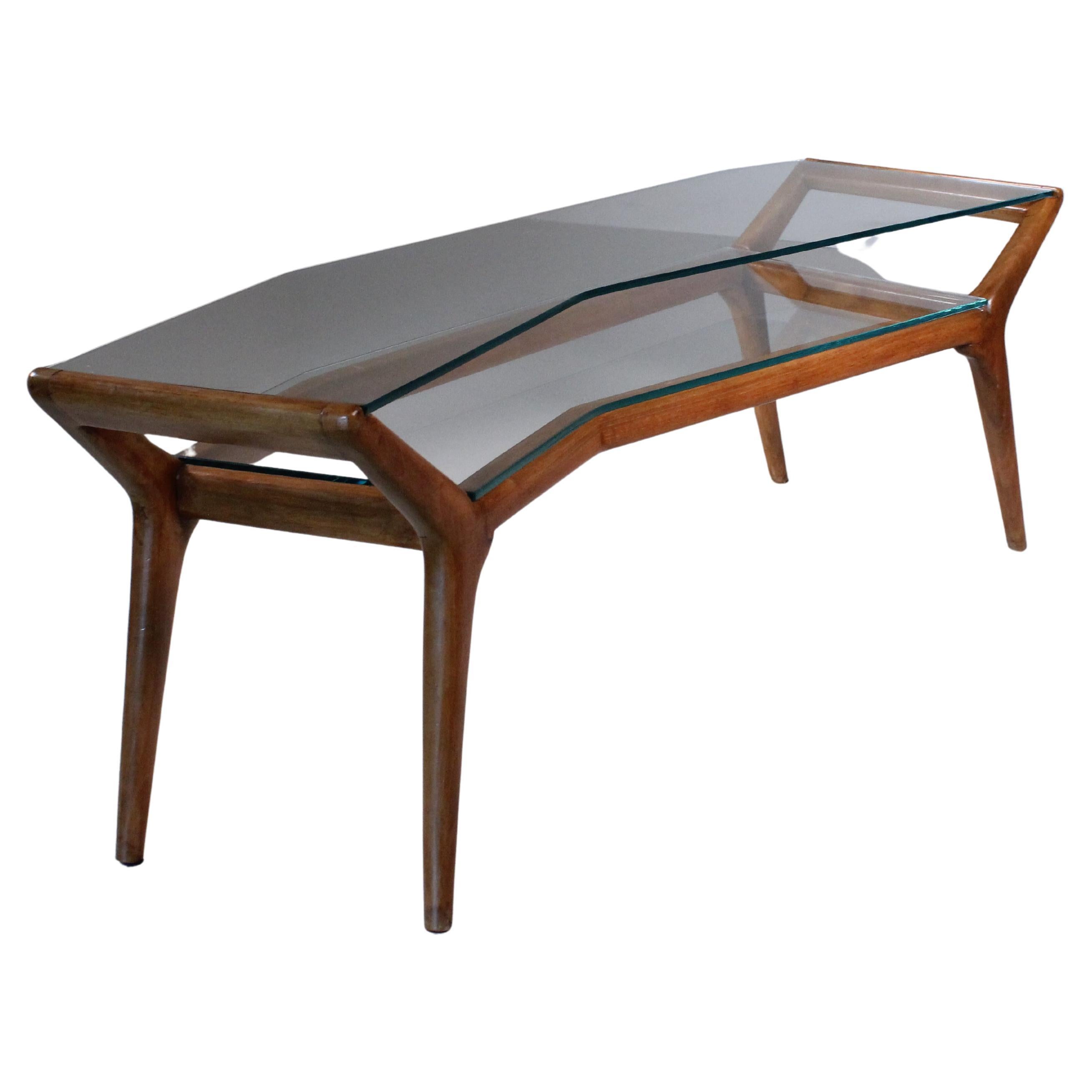 Table basse asymétrique du milieu du siècle, verre et bois en vente