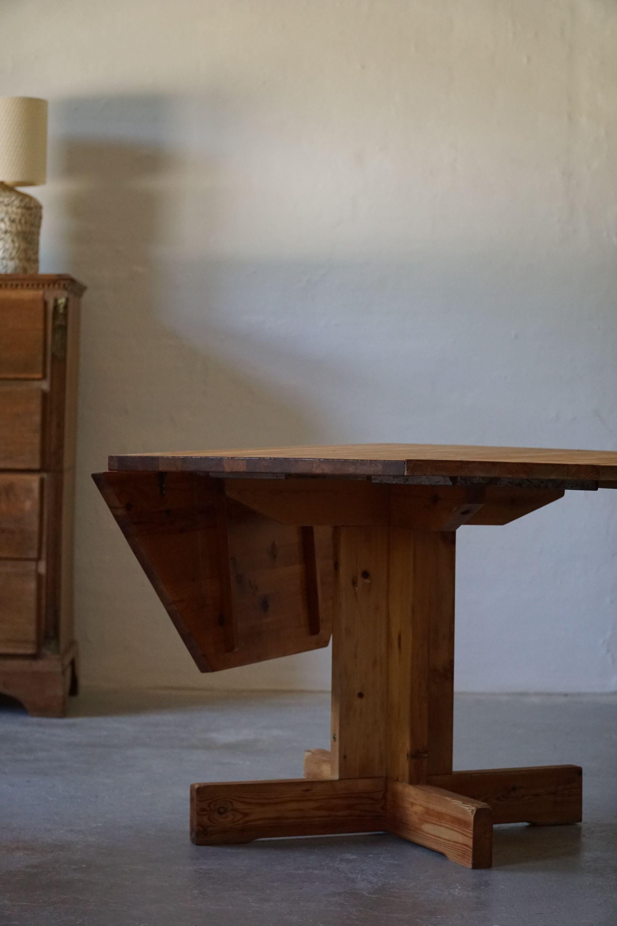 Mid Century Asymmetric Swedish Folding / Flip Table in Pine, 1950s For Sale 4