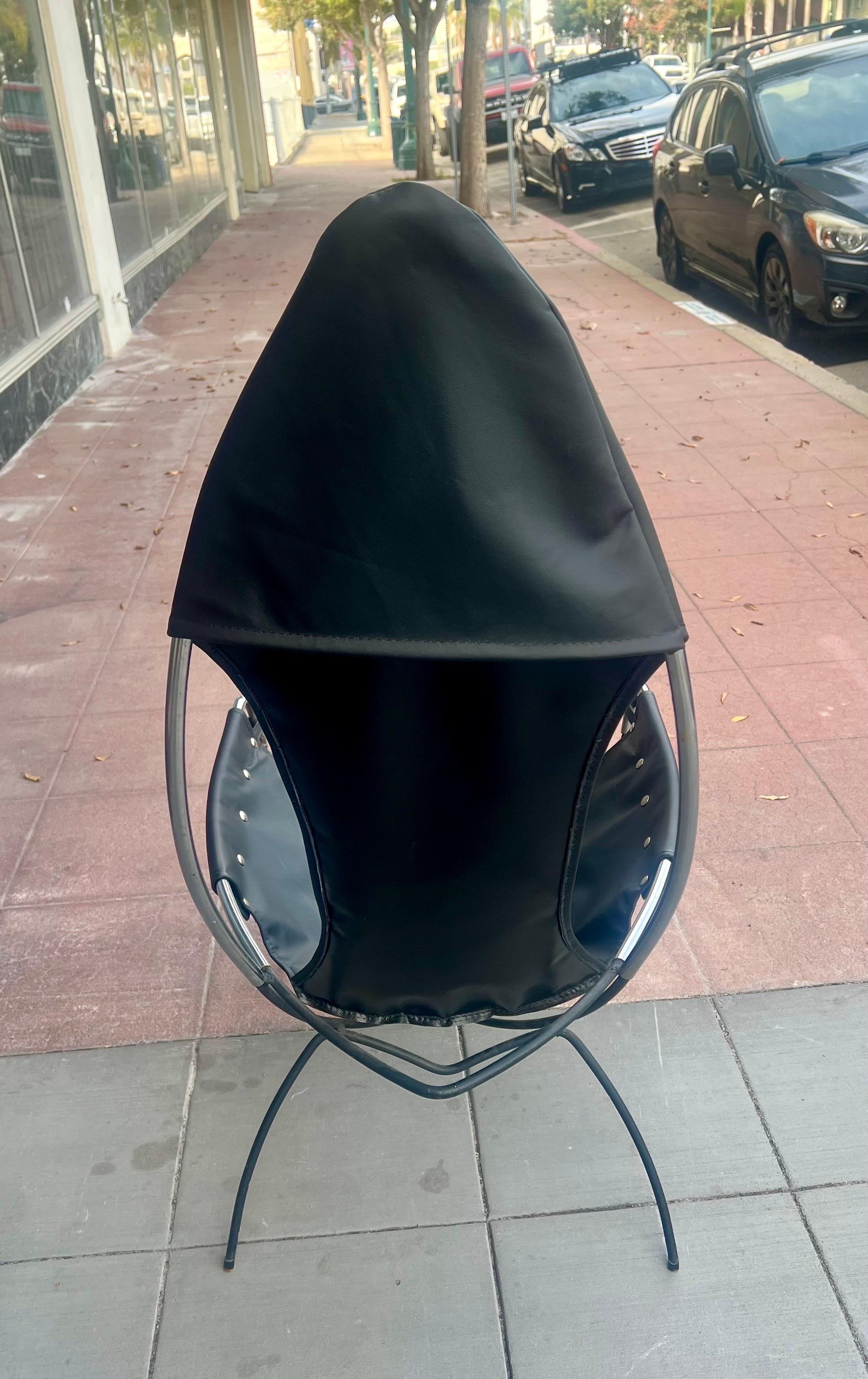 Mid Century Atomic Age Sling Chair in Leather, Iron & Chrome by Tony Paul In Good Condition For Sale In San Diego, CA
