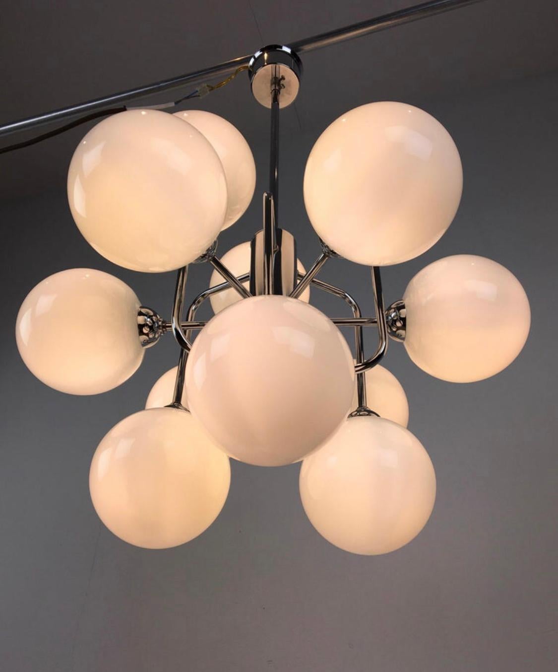 Mid-Century Atomic Chandeliers with 12 Lights, 3 Pieces Available For Sale 5