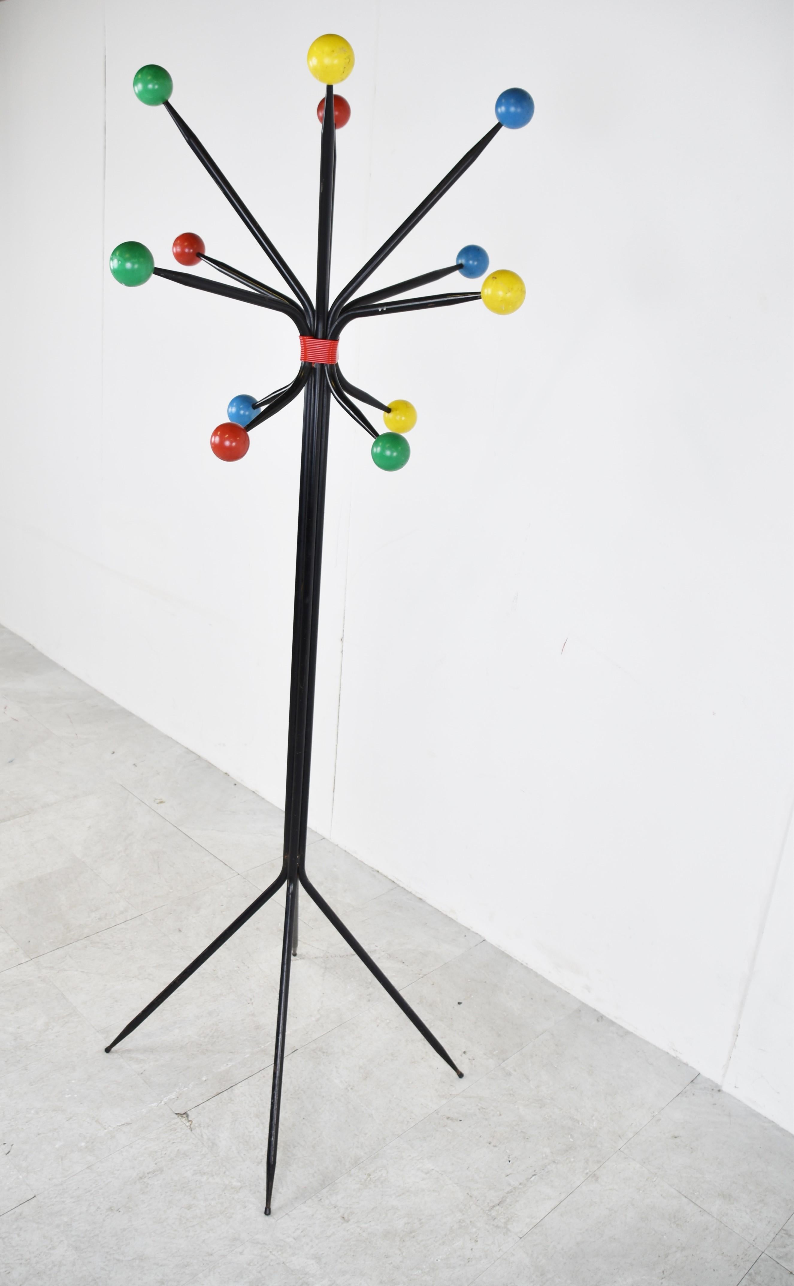 Mid century atomic coat stand, 1950s In Good Condition For Sale In HEVERLEE, BE