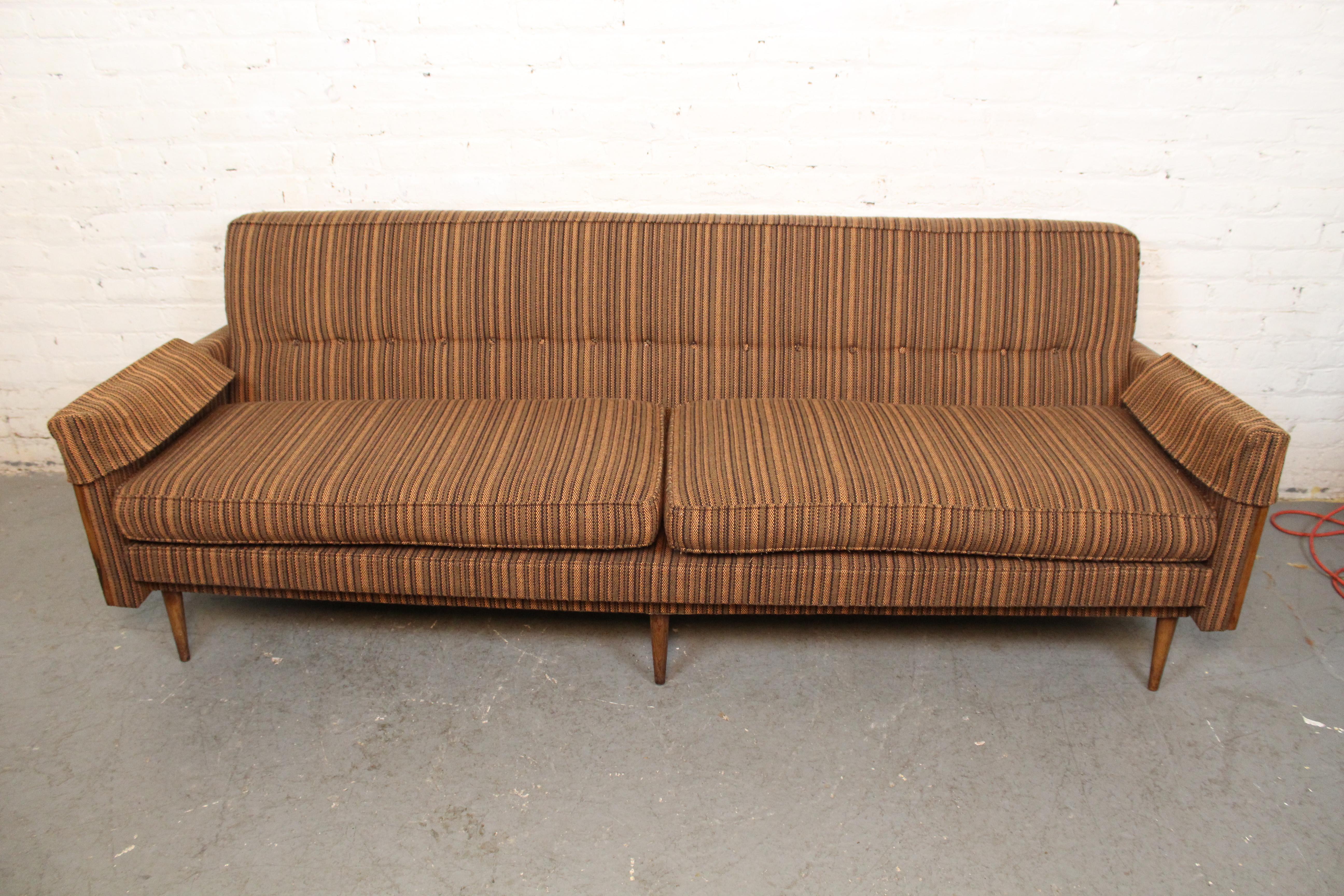 Mid-Century Atomic Era Tweed + Rattan Sofa For Sale 2