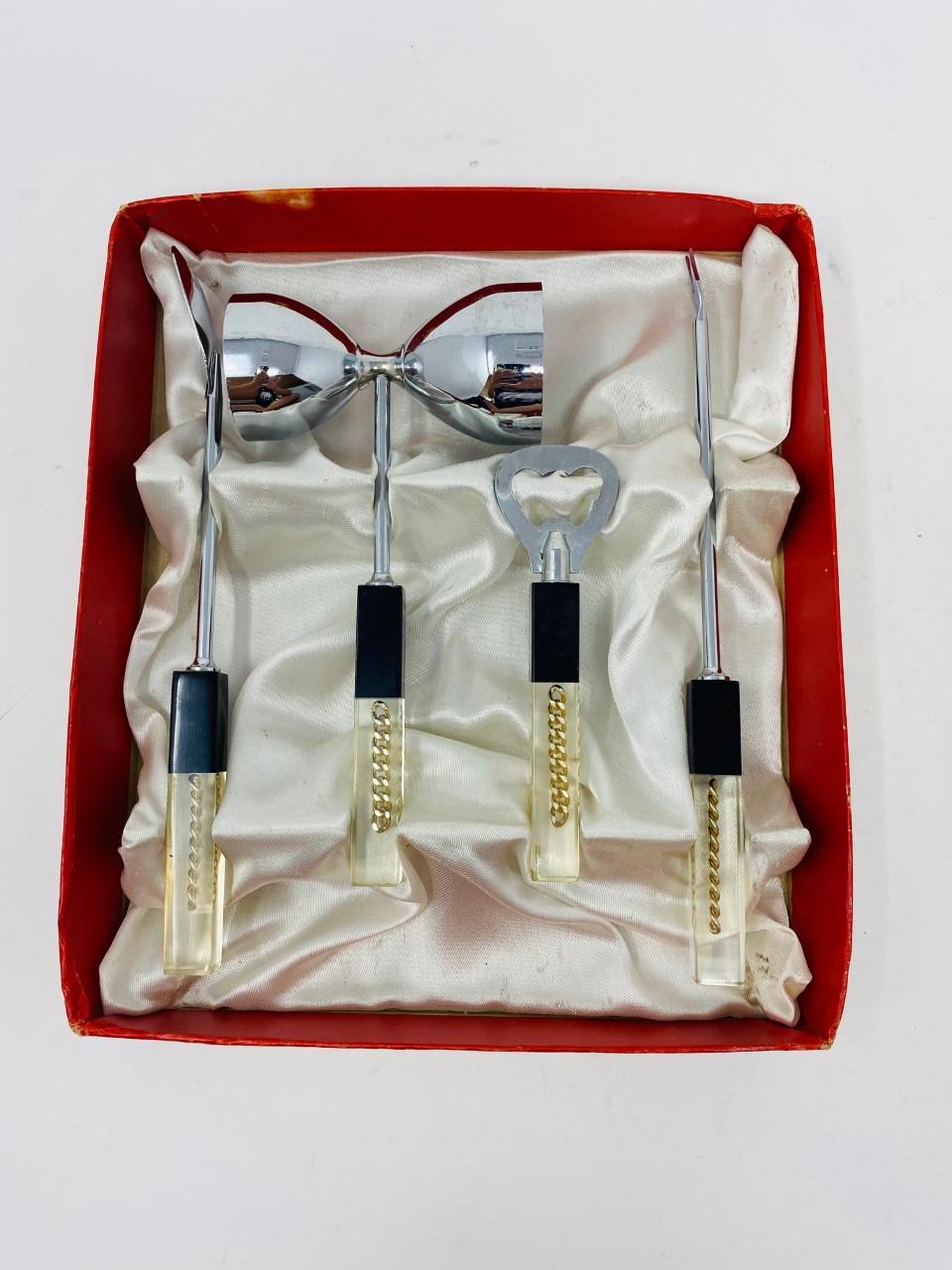  Midcentury Atomic Lucite and Steel Bar Tool Set , 1960s For Sale 3