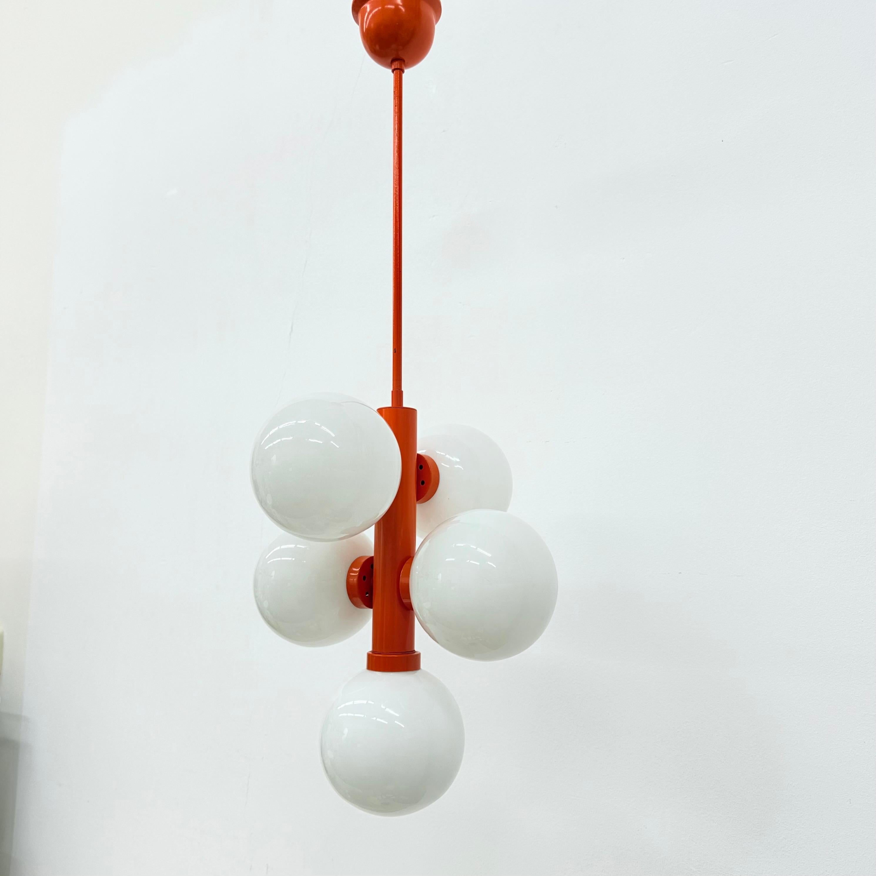 Fine XX secolo Lampada a sospensione atomica Sputnik di metà secolo, anni '70 in vendita