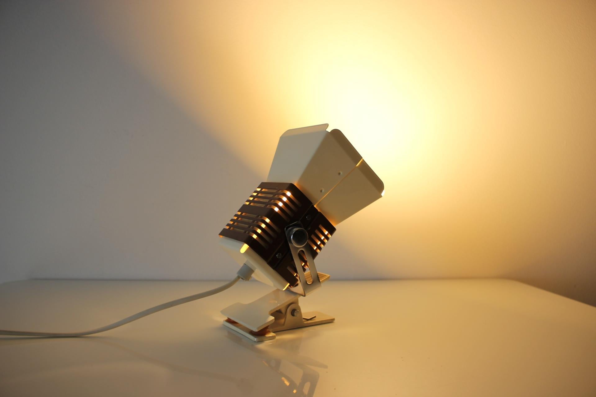 Attachbare Mid-Century-Tischlampe, 1970er Jahre, Tschechoslowakei (Tschechisch) im Angebot
