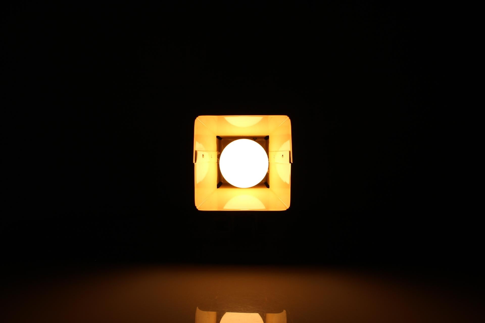 Attachbare Mid-Century-Tischlampe, 1970er Jahre, Tschechoslowakei (Ende des 20. Jahrhunderts) im Angebot