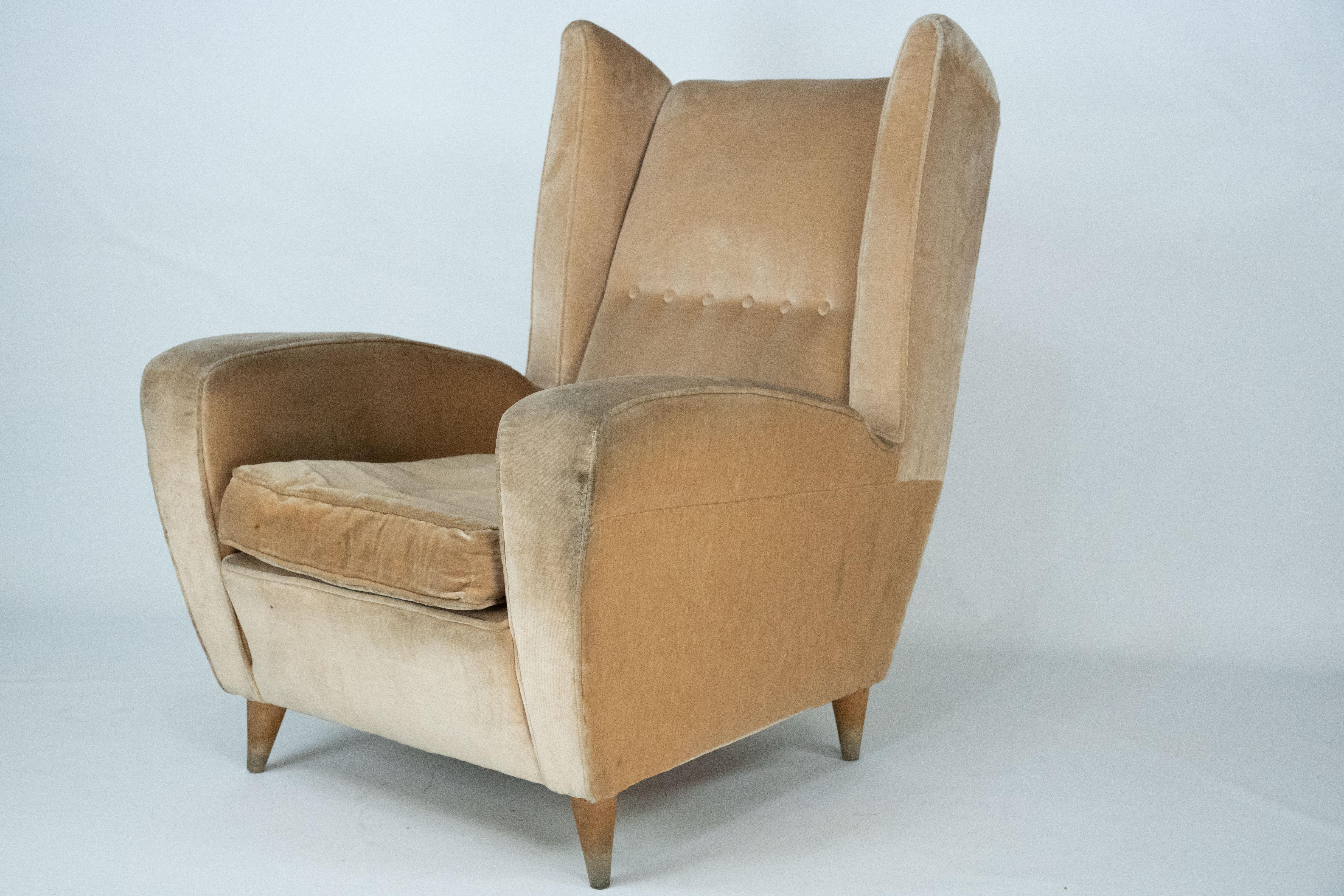 Fauteuil simple en velours Melchiorre Bega attribué au milieu du siècle. Italie années 1950 en vente 4