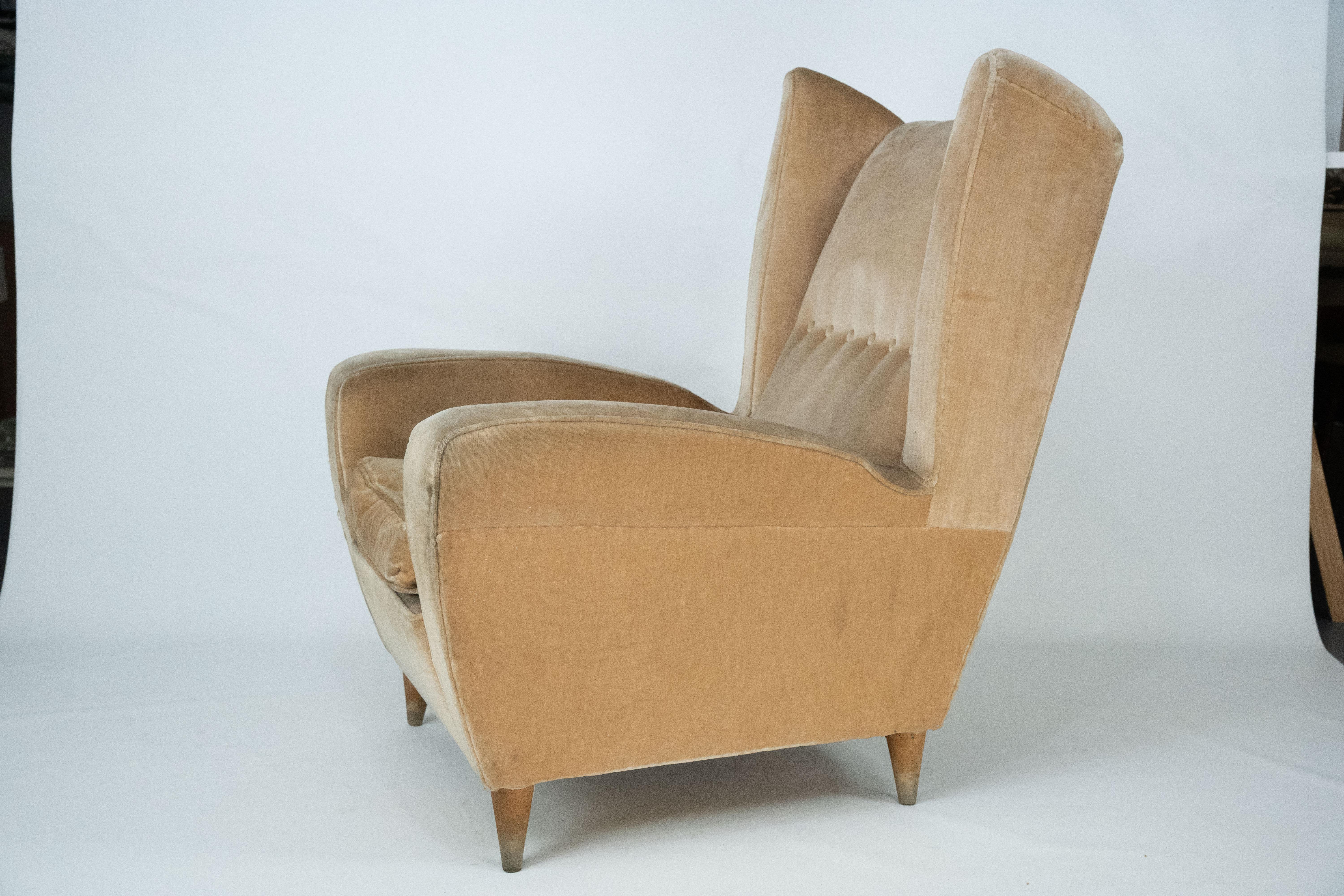 italien Fauteuil simple en velours Melchiorre Bega attribué au milieu du siècle. Italie années 1950 en vente