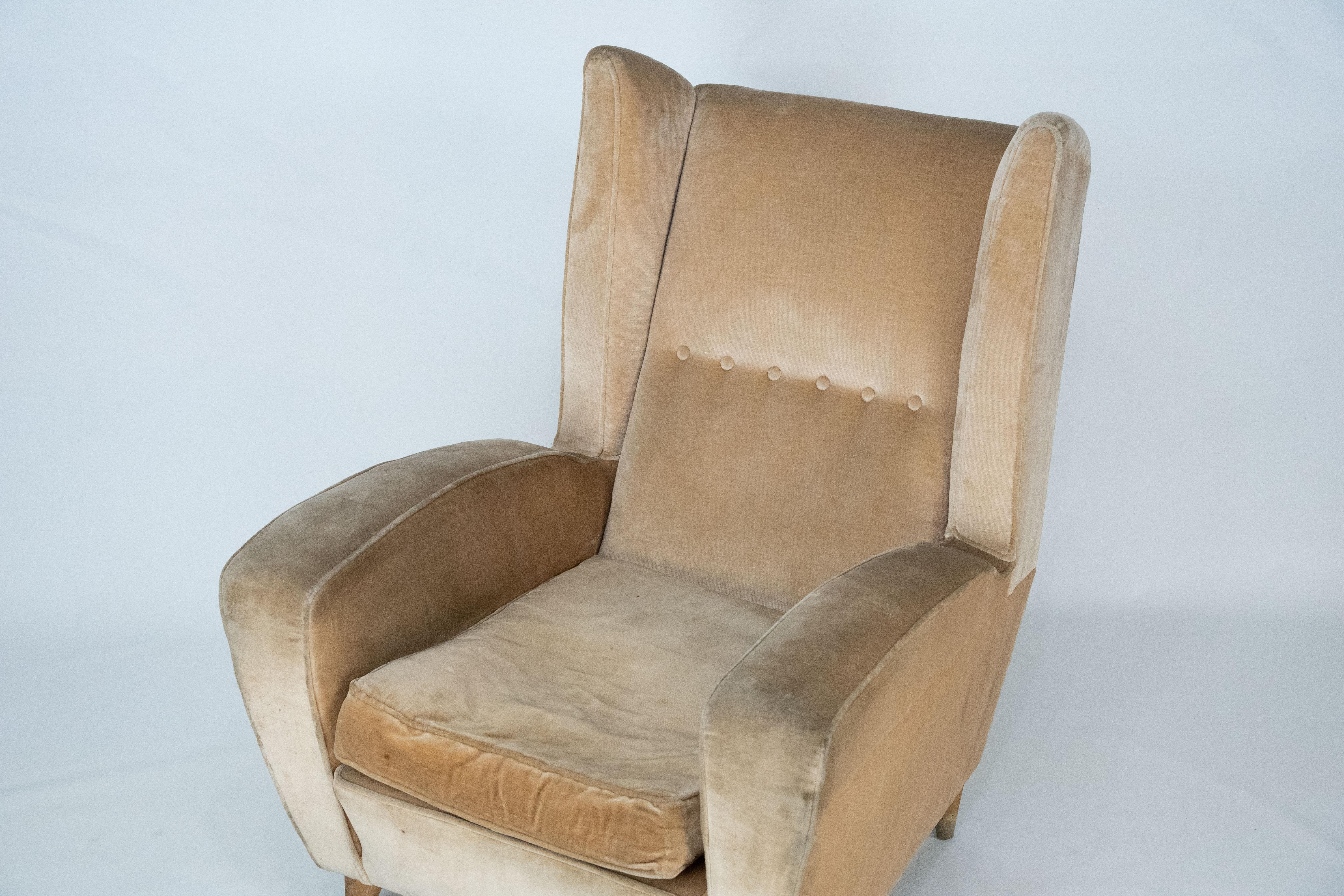 Fauteuil simple en velours Melchiorre Bega attribué au milieu du siècle. Italie années 1950 Bon état - En vente à Catania, CT