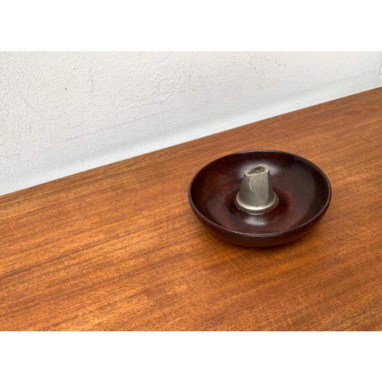 Ciotola in legno in stile Auböck di metà secolo con incudine a schiaccianoci, anni '60 In condizioni ottime in vendita a Hamburg, DE
