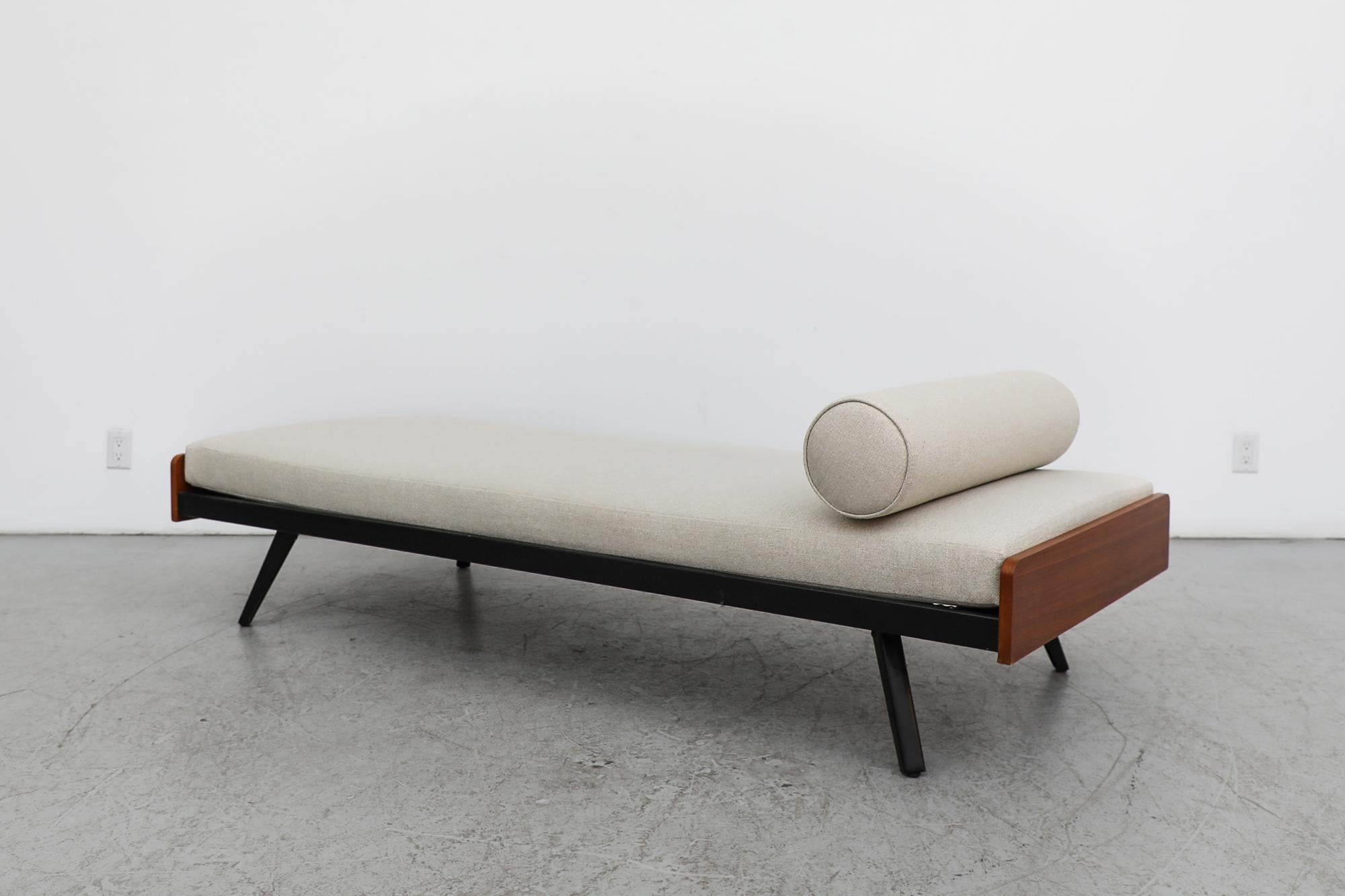 Mid-Century Modern Mid-Century Auping Style Daybed with Folding Legs