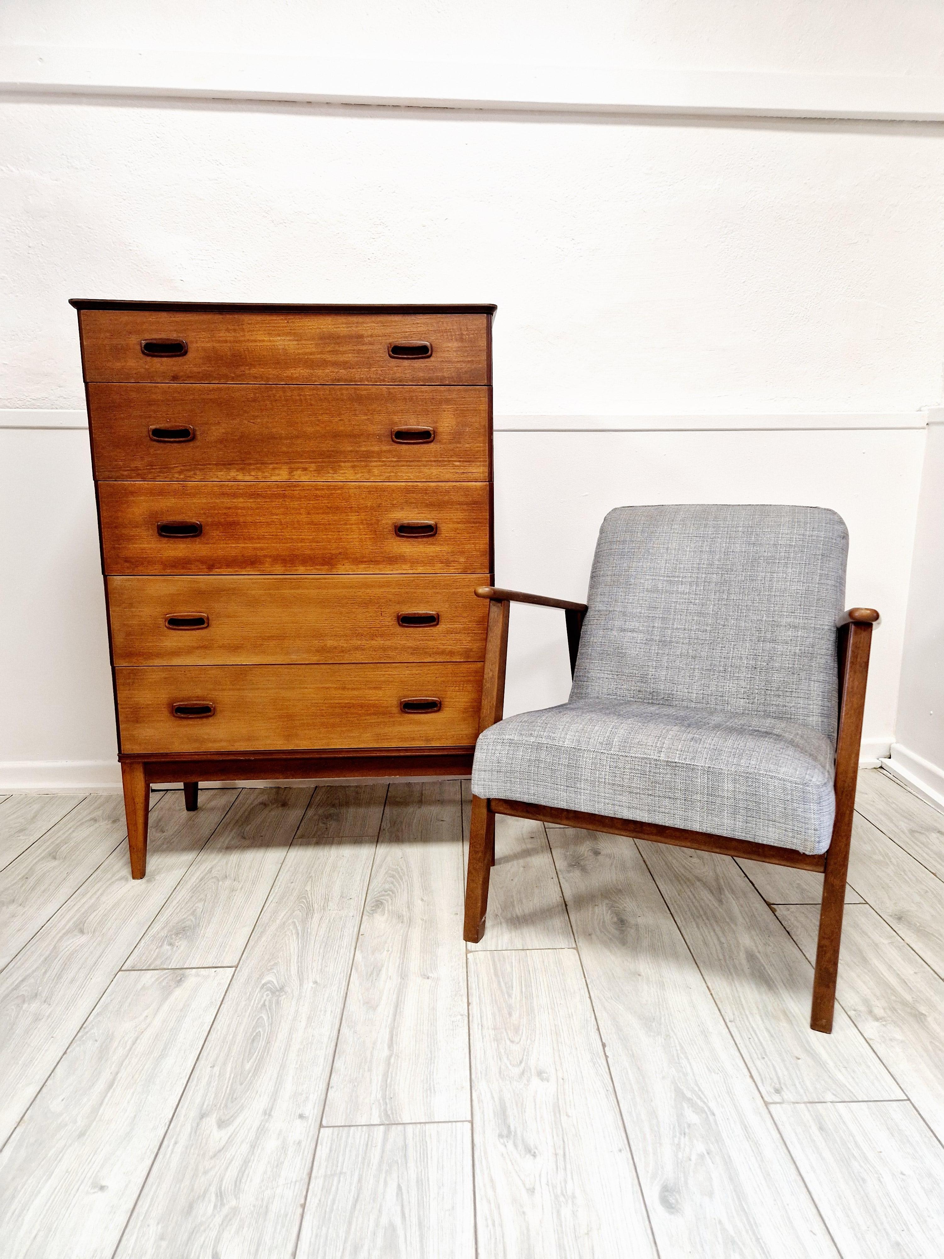 Mid-Century moderno Commode Austinsuite di metà secolo in vendita