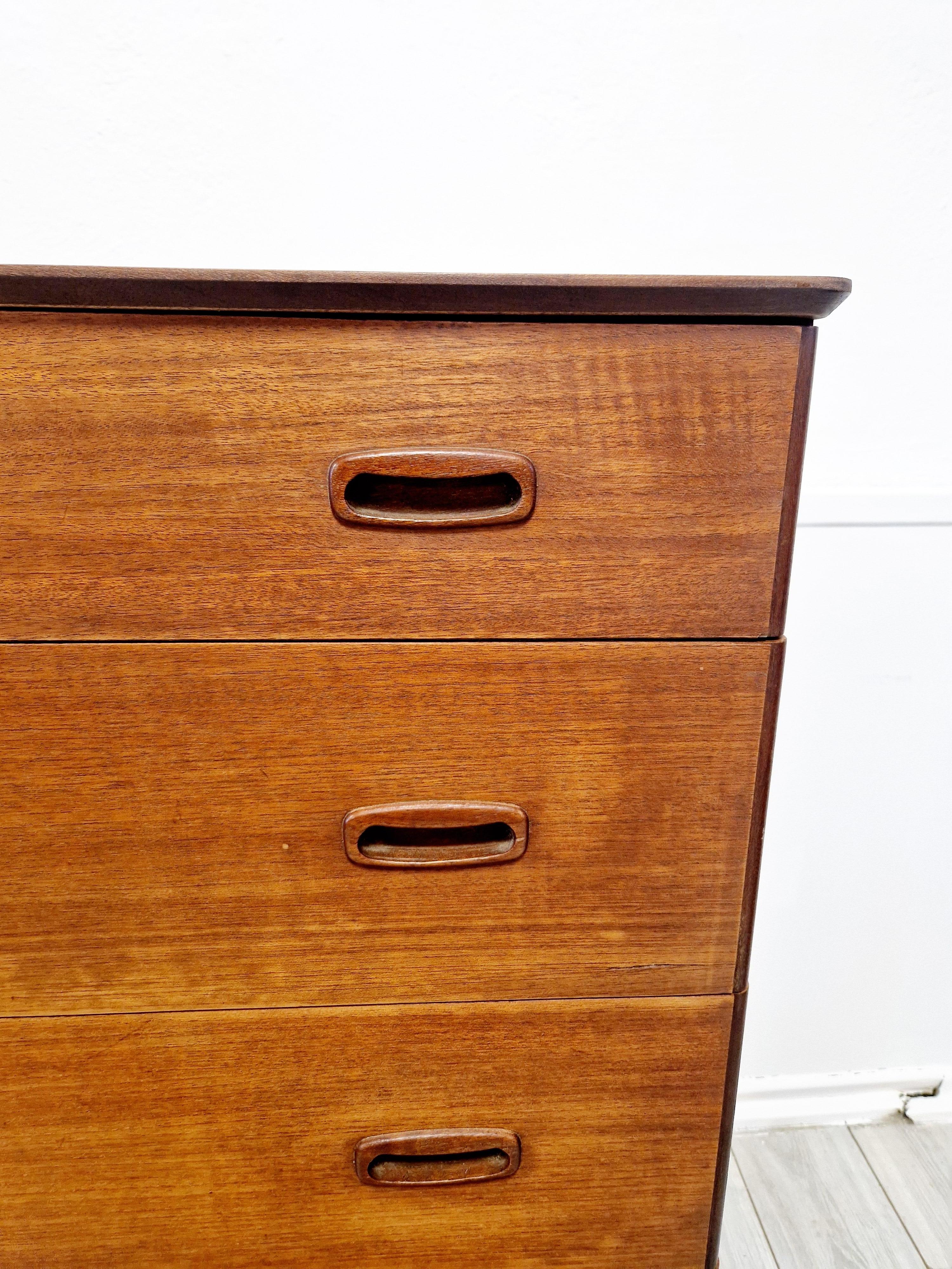 Commode Austinsuite di metà secolo In condizioni buone in vendita a Buxton, GB