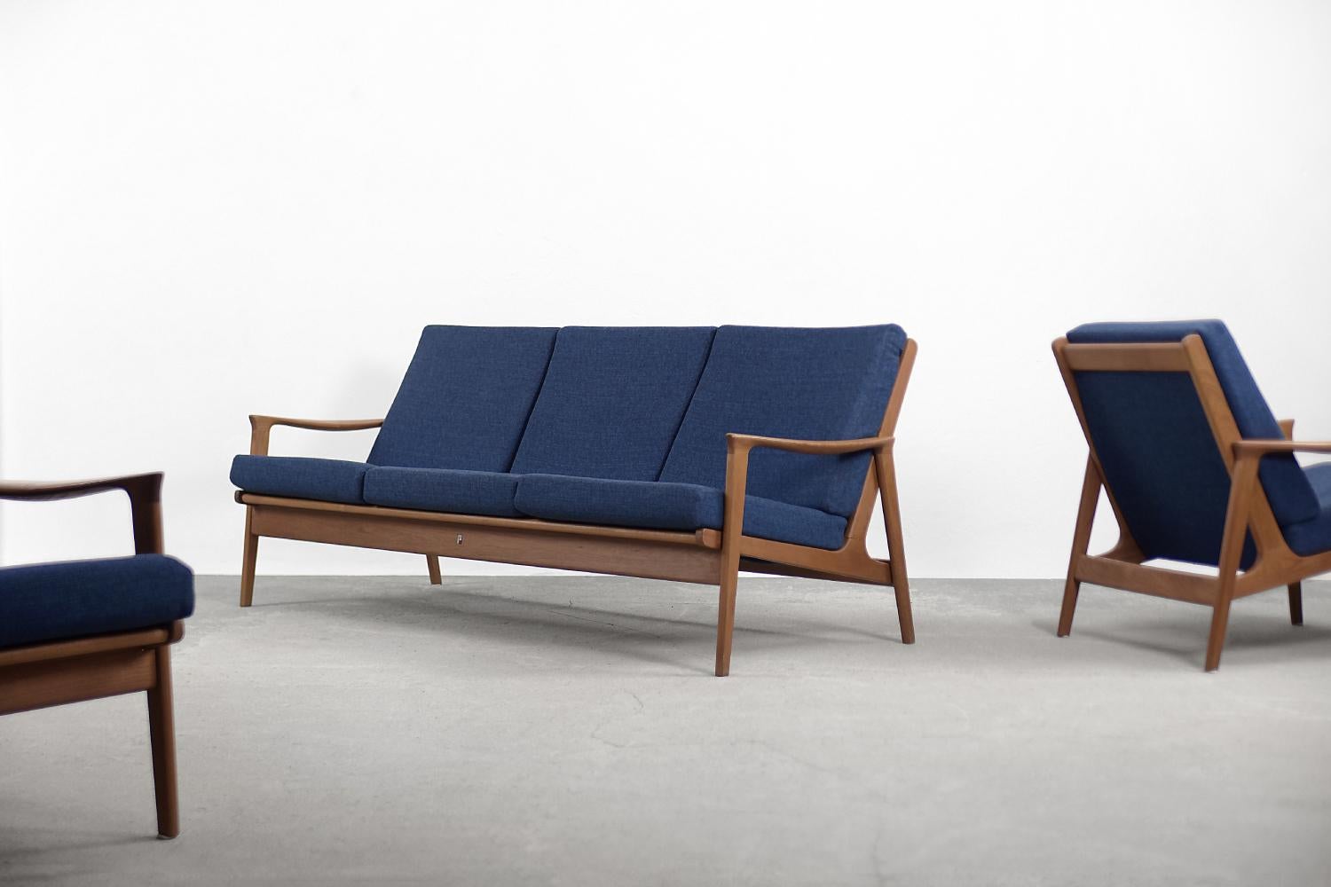 Canapés et fauteuils en teck de style australien moderne du milieu du siècle dernier par Parker Furniture, années 1950 en vente 3