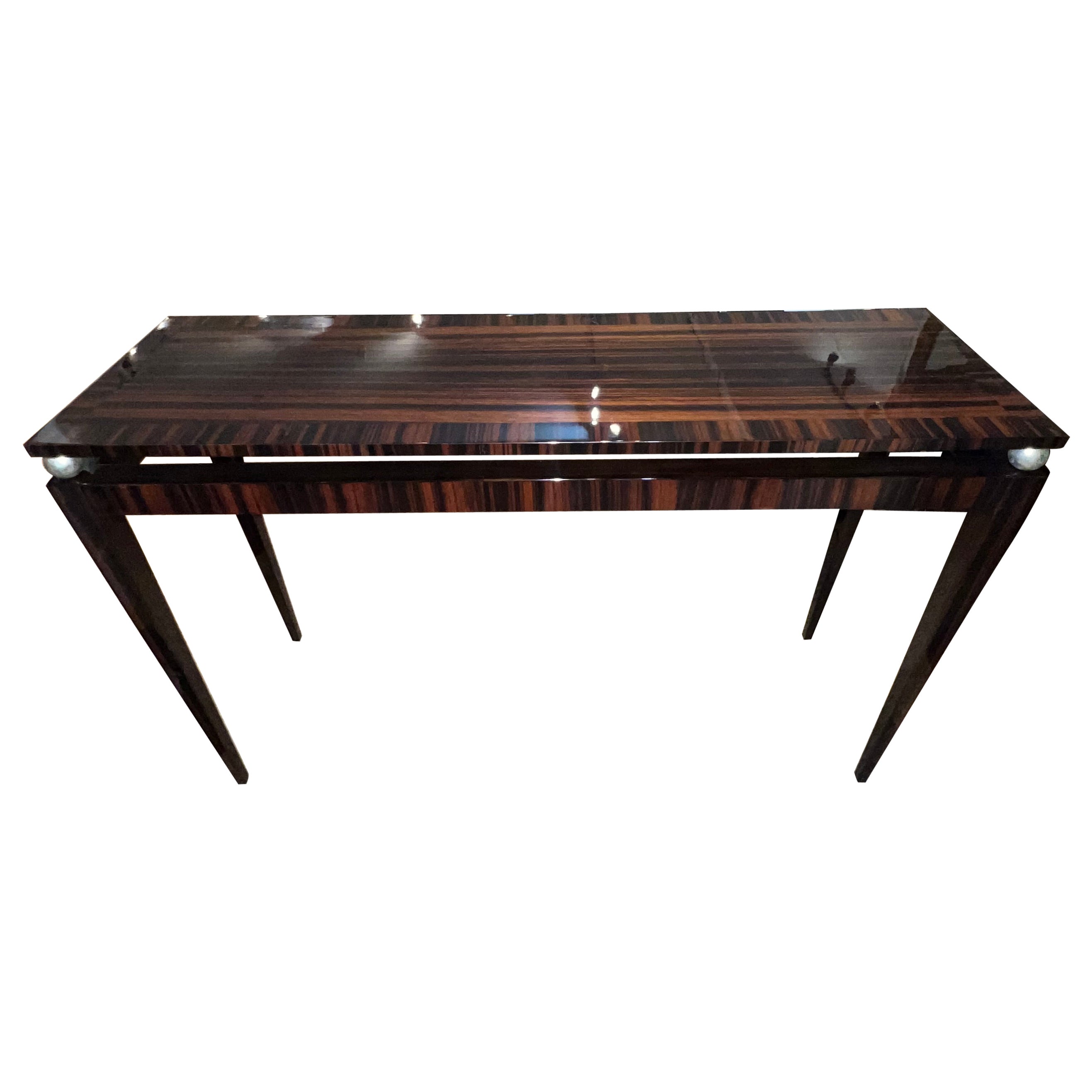 Console autrichienne du milieu du siècle dernier à Macassar