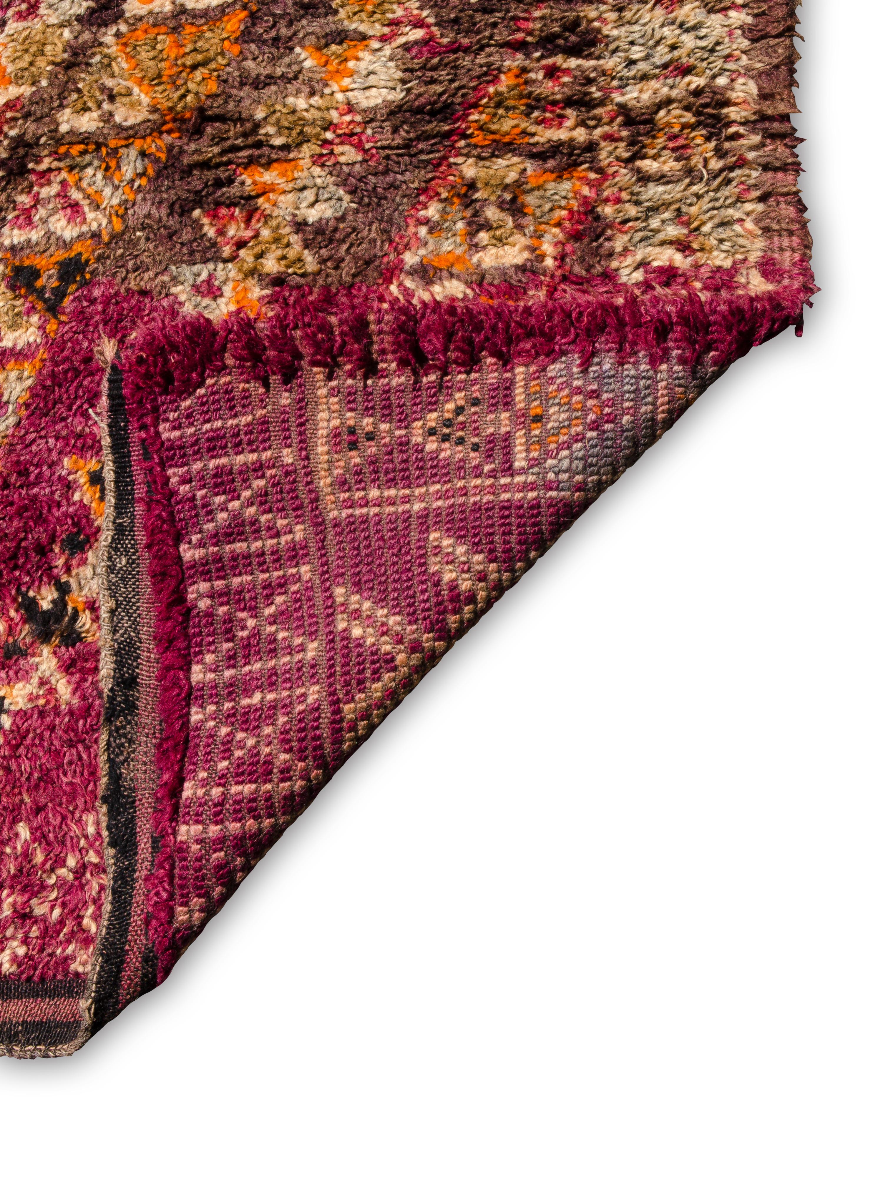 Mid-Century Autumn Toned Moroccan Beni M'Guild Rug Curated By Breuckelen Berber In Good Condition For Sale In Brooklyn, US