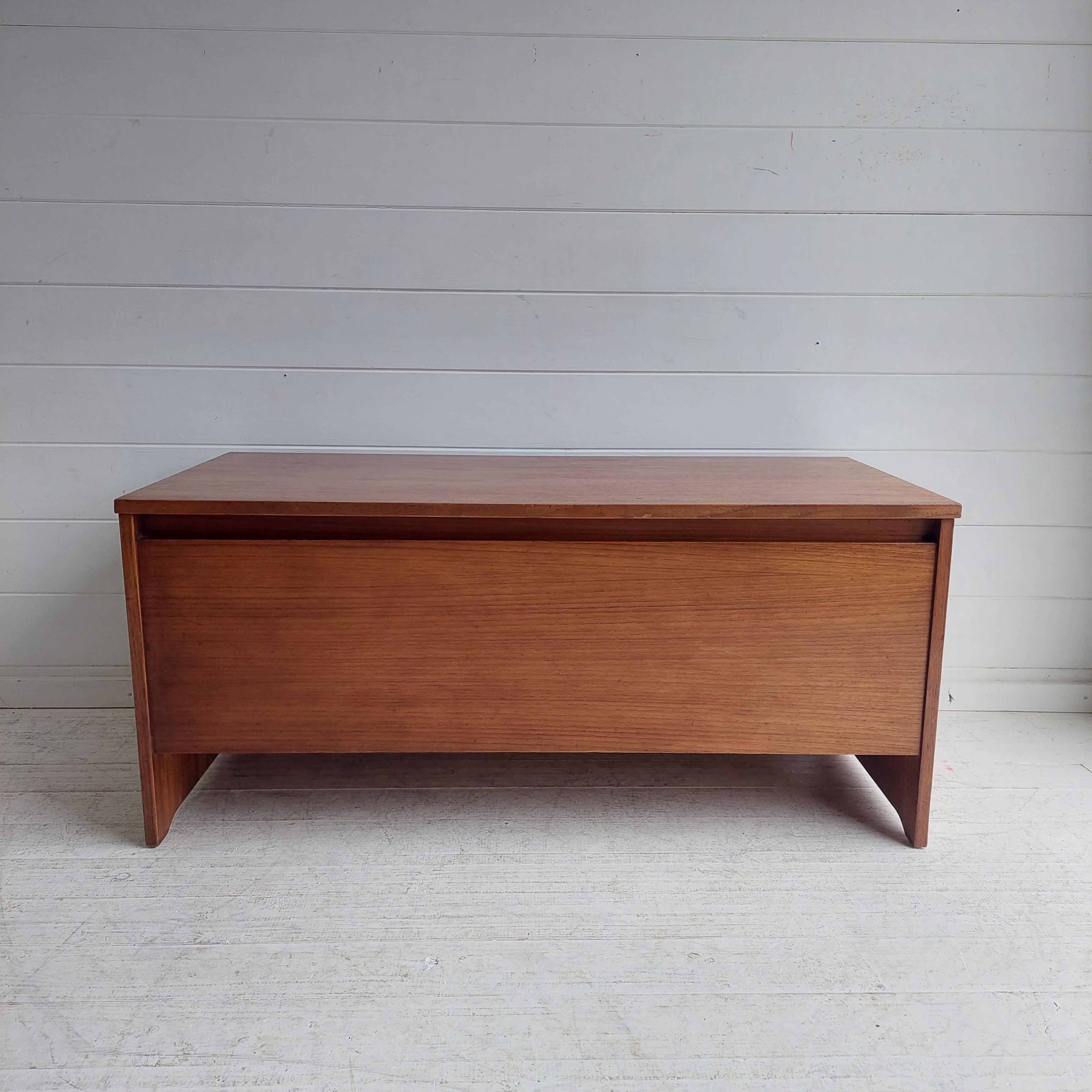 Mid Century Avalon Teak Coffee Table Storage cabinet  Blanket box Bench, 60s 6