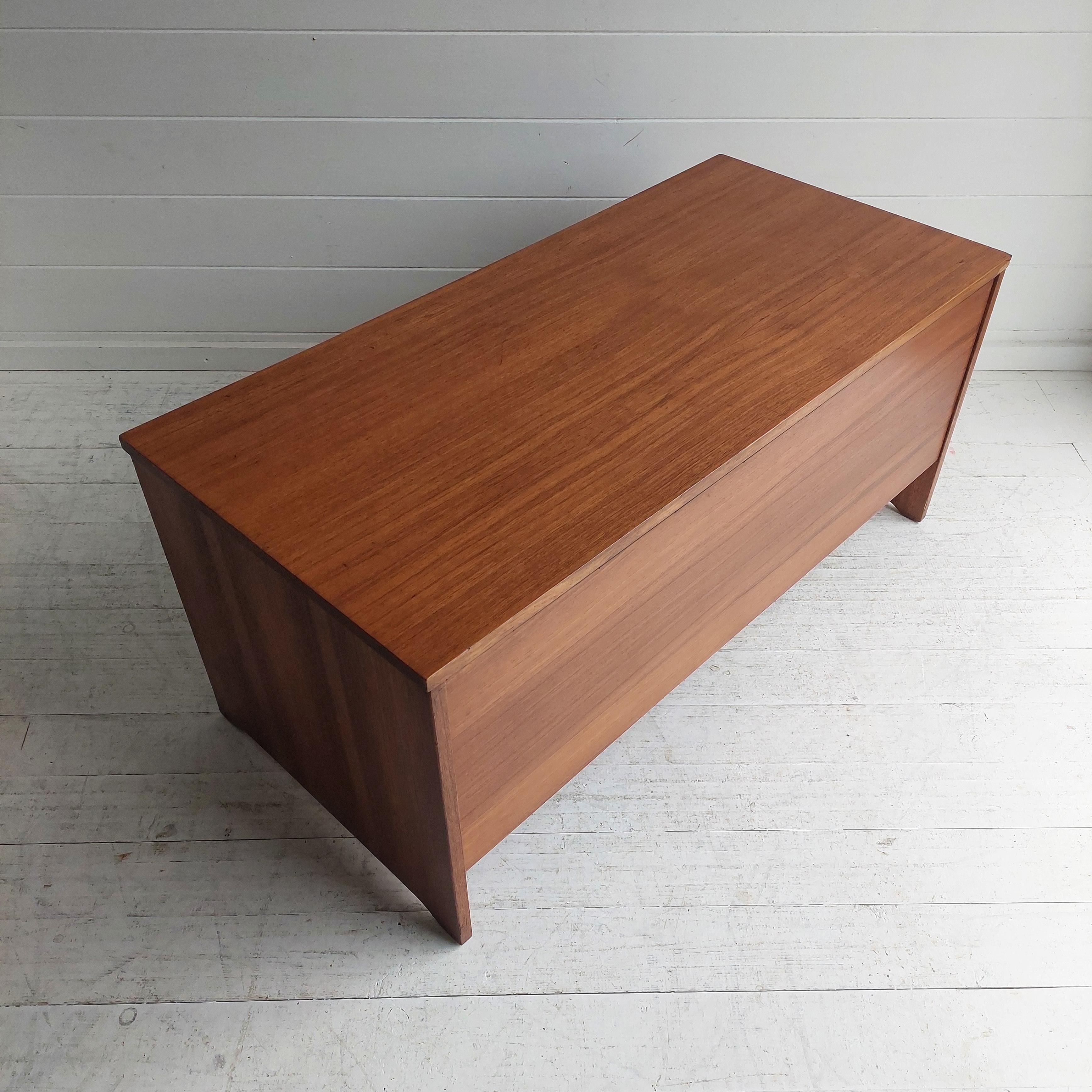 Mid Century Avalon Teak Coffee Table Storage cabinet  Blanket box Bench, 60s 8