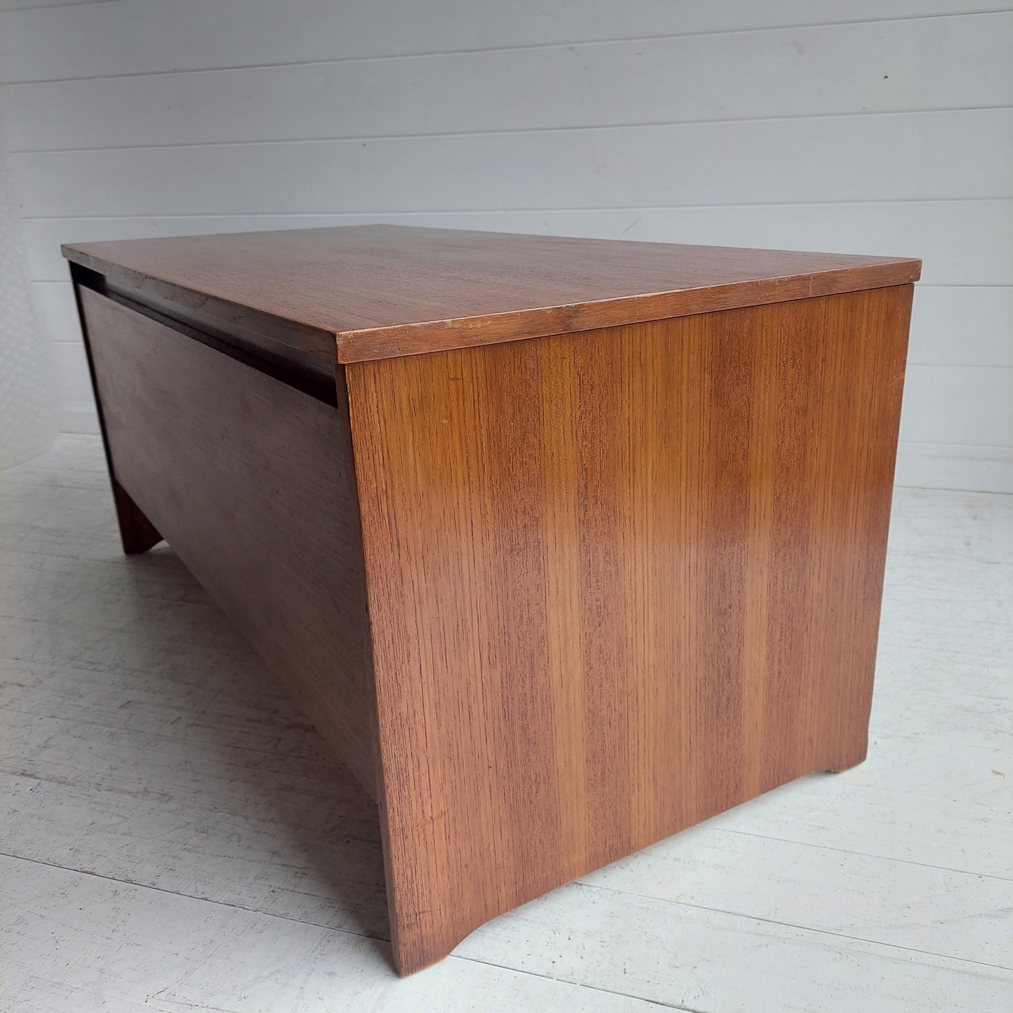 20th Century Mid Century Avalon Teak Coffee Table Storage cabinet  Blanket box Bench, 60s