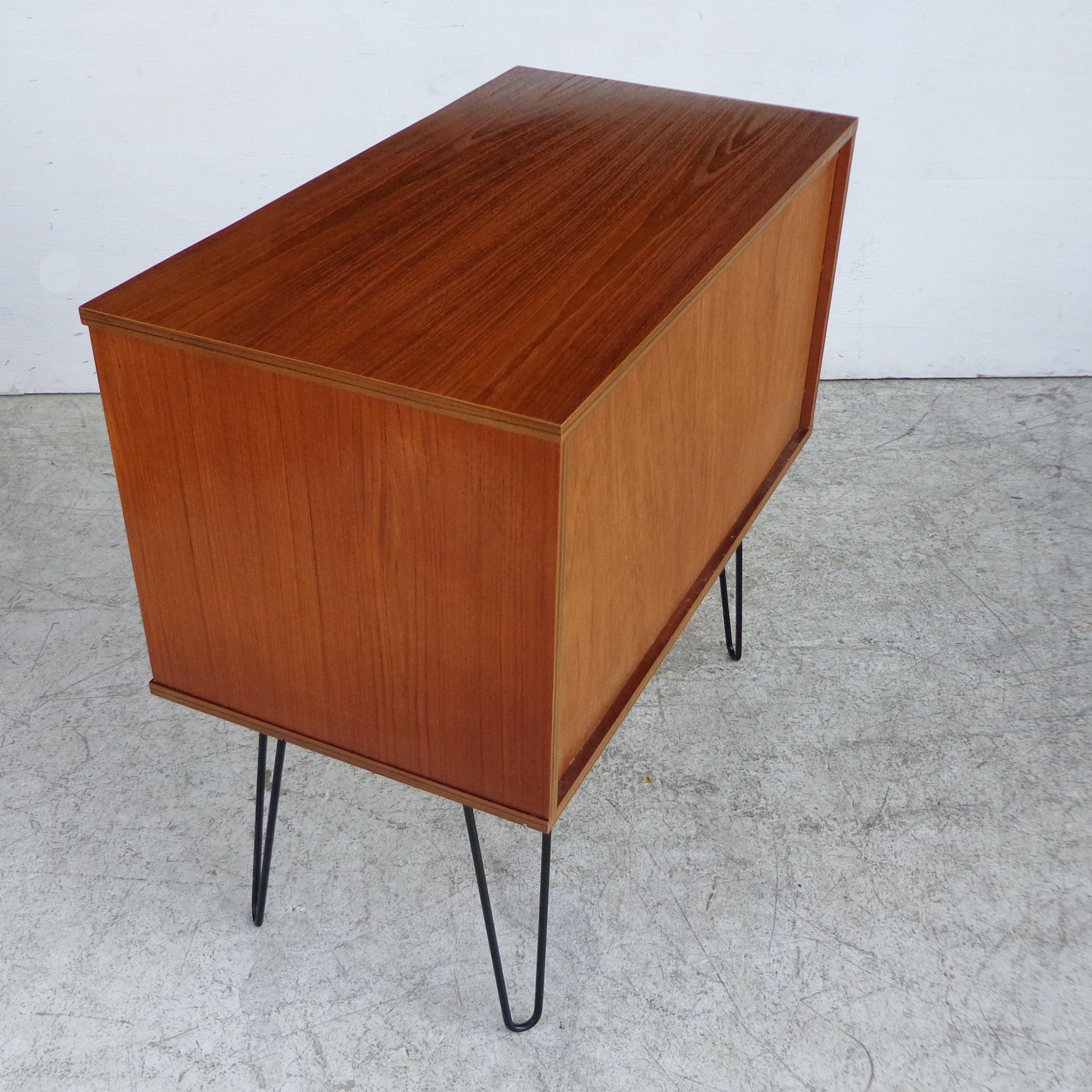 Mid Century Avalon Teak Record Cabinet In Good Condition In Pasadena, TX