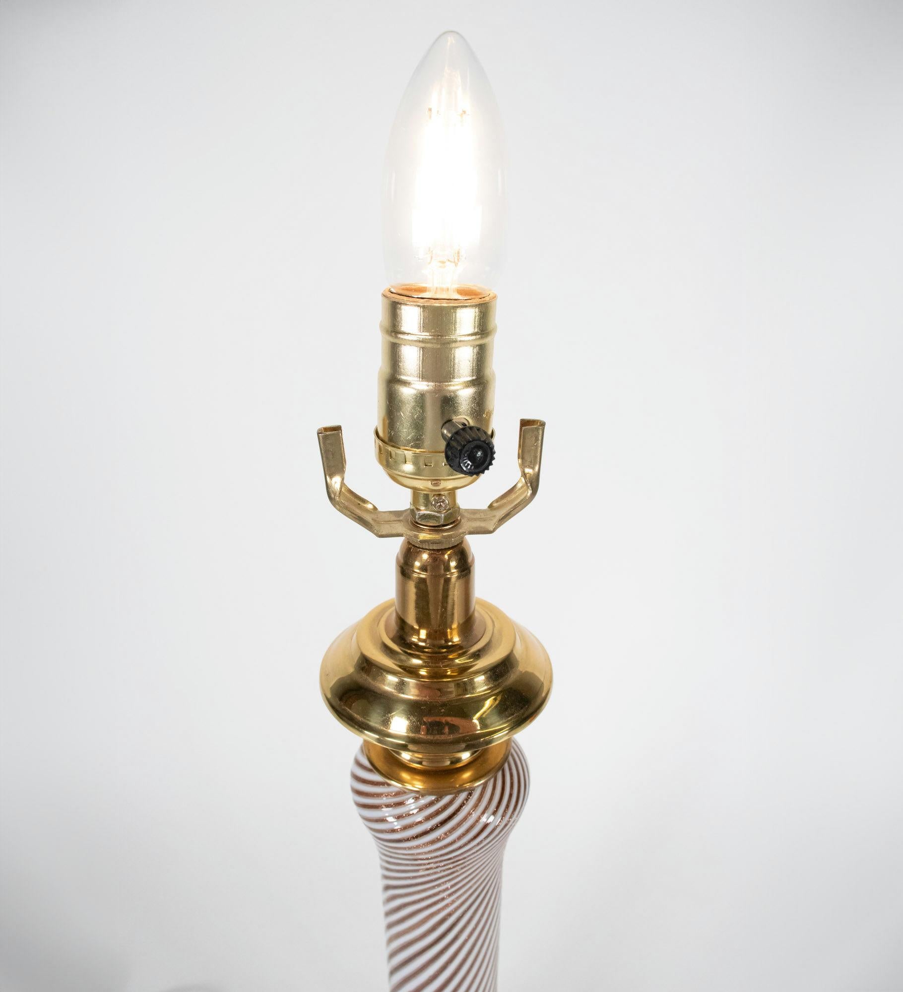 Mid-Century Modern Mid Century Aventurine Filigrana Murano Table Lamp attributed to Dino Martens For Sale